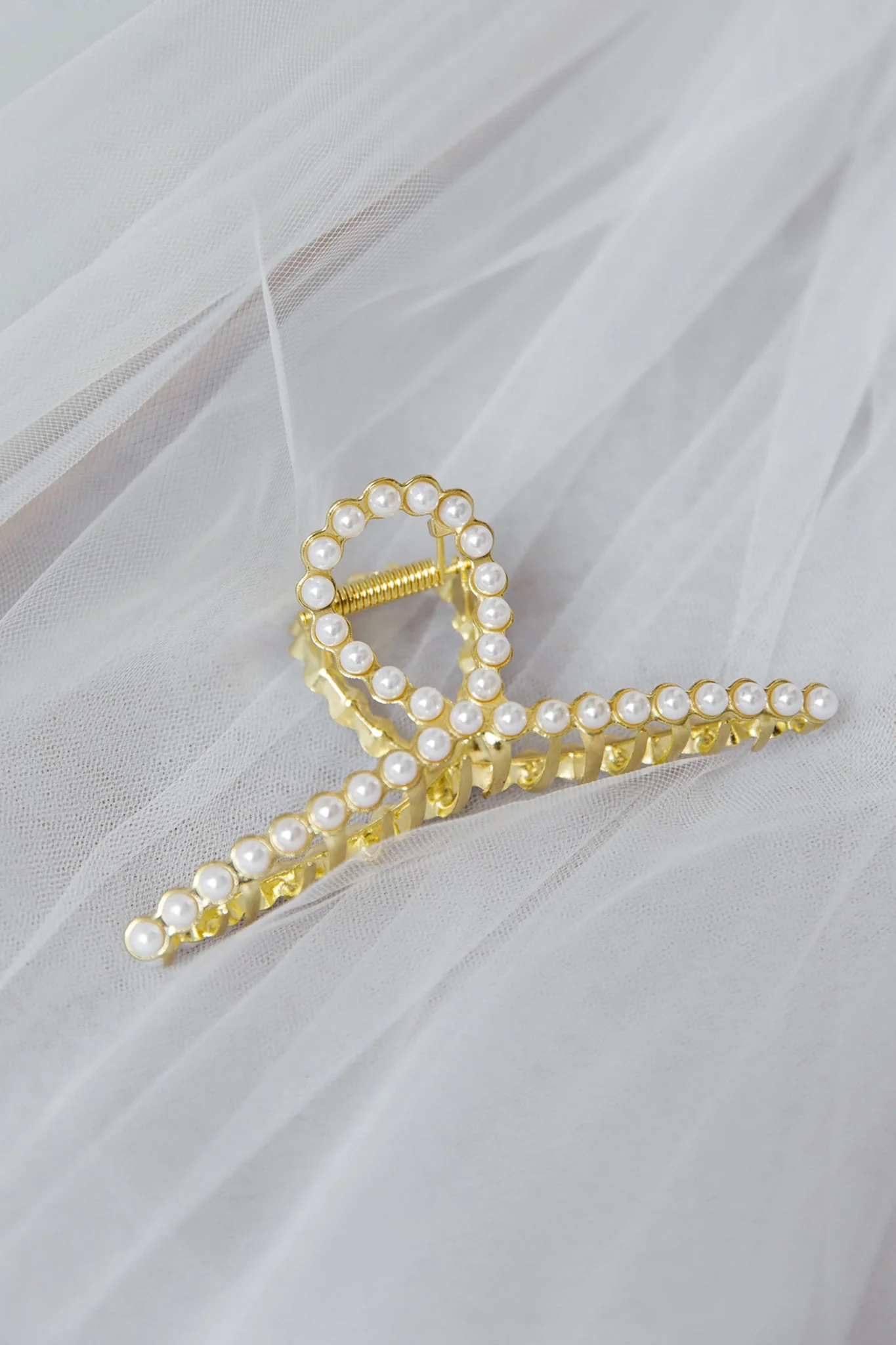 Hannah Pearl Twist Hair Claw Gold