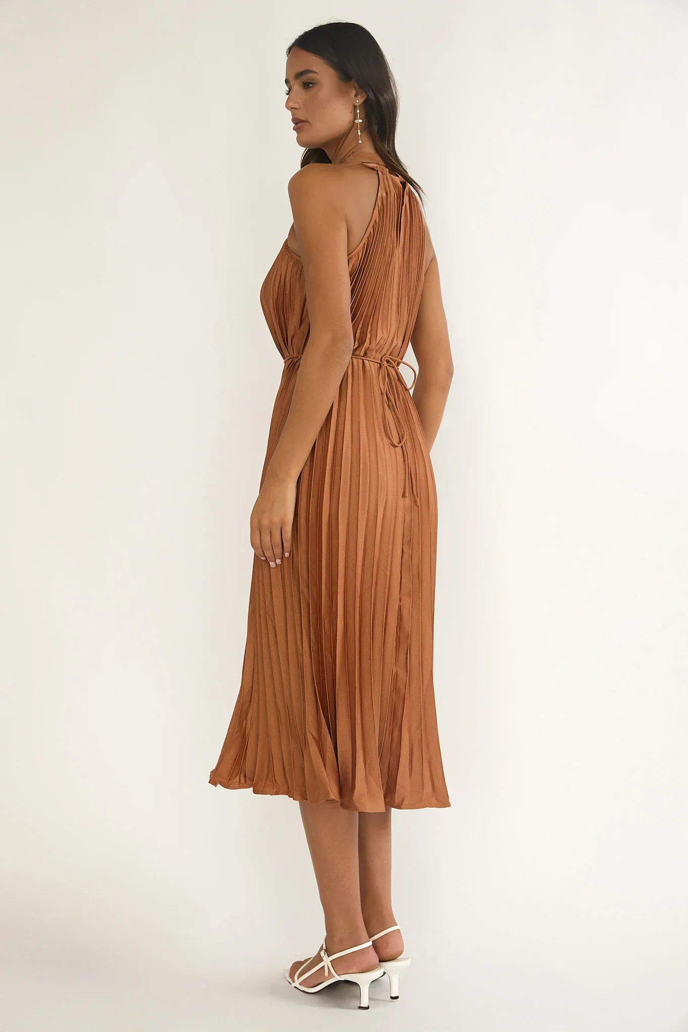 Sharaya Accordion Pleat Midi Dress Mocha