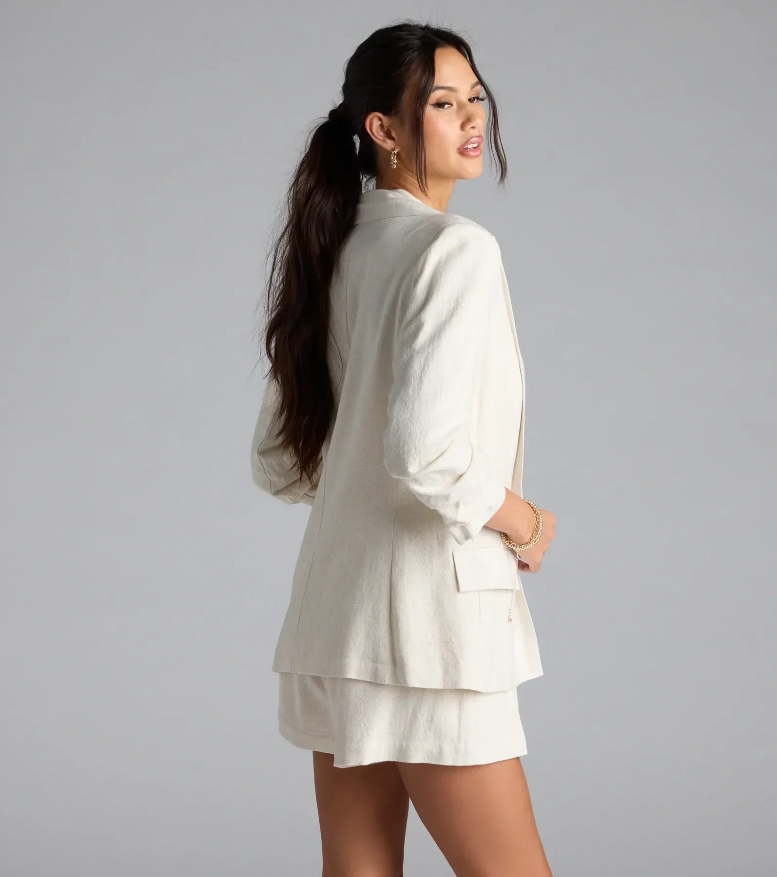 Looking Chic Blazer With Linen