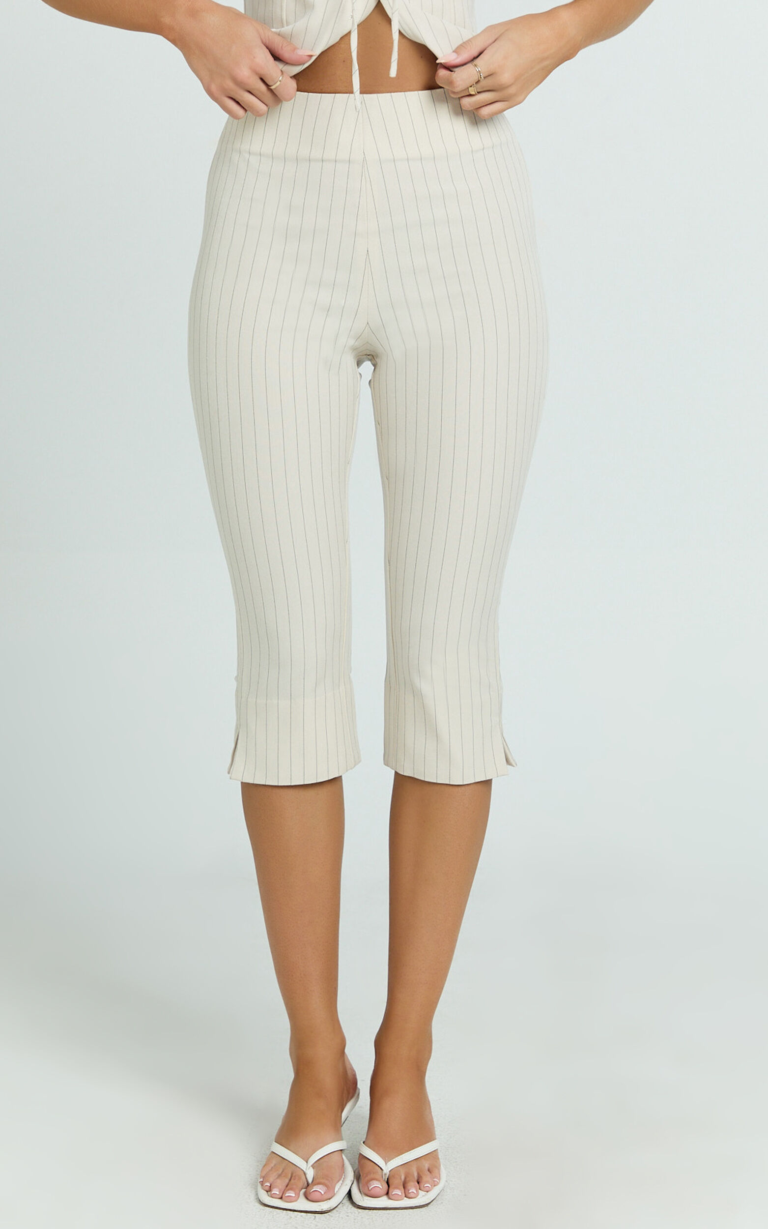 Susannah Pants - Pinstripe Fitted Split Leg Capri Pants in Cream