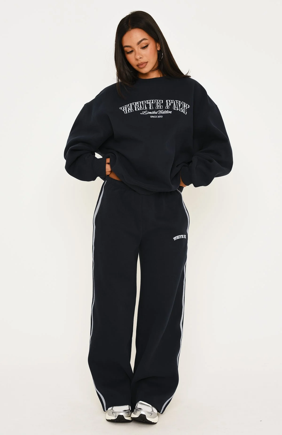 Keep Me Posted Wide Leg Sweatpants Navy