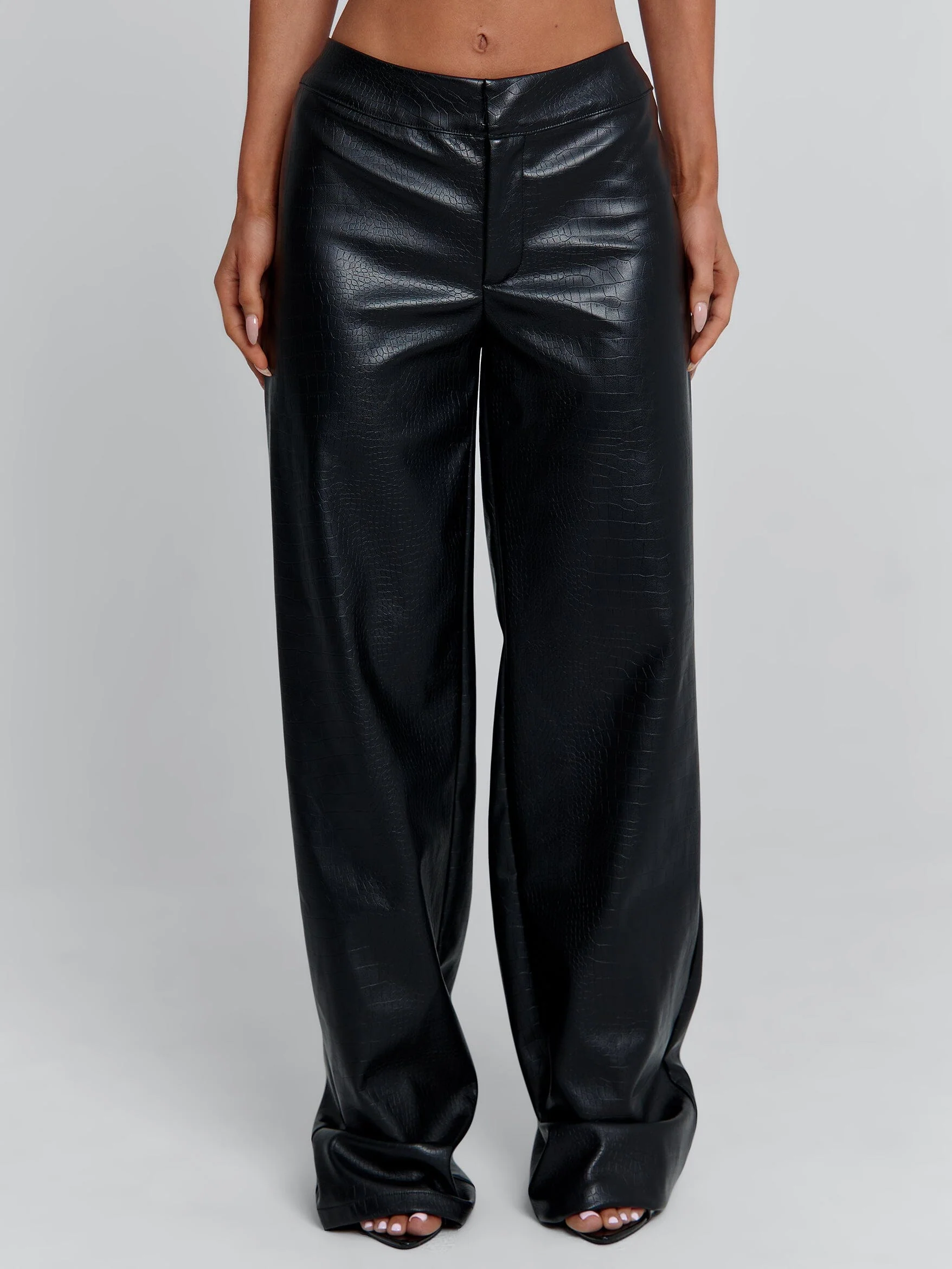 Sevara-Pant-Black