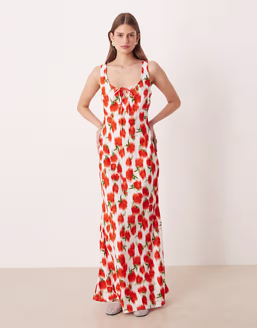 scoop neck tie front midi dress in blurred rose print