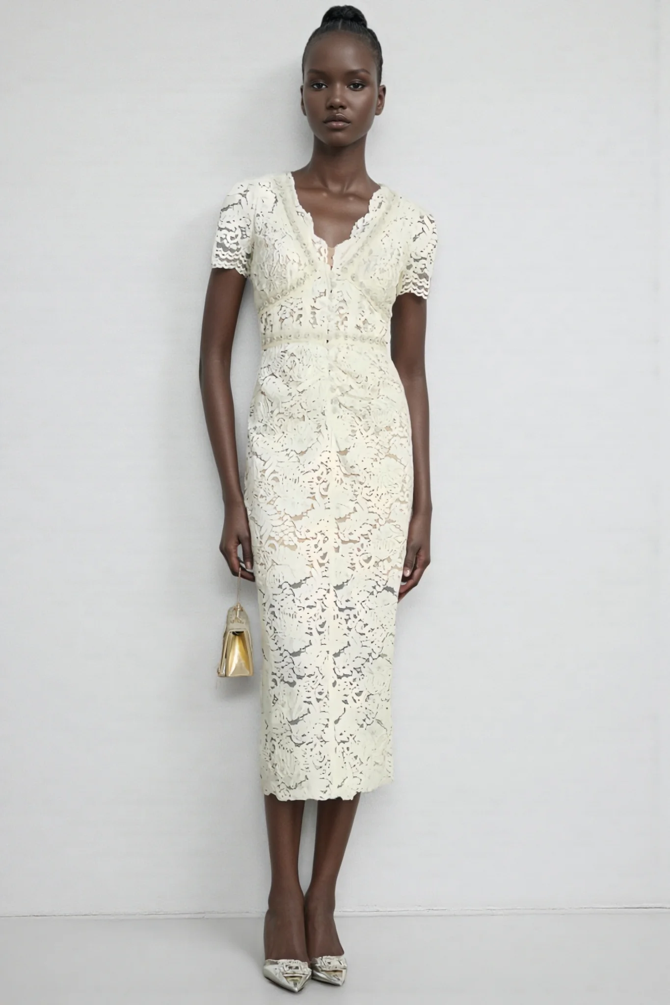 Fina Lace Slim Fit Midi Dress