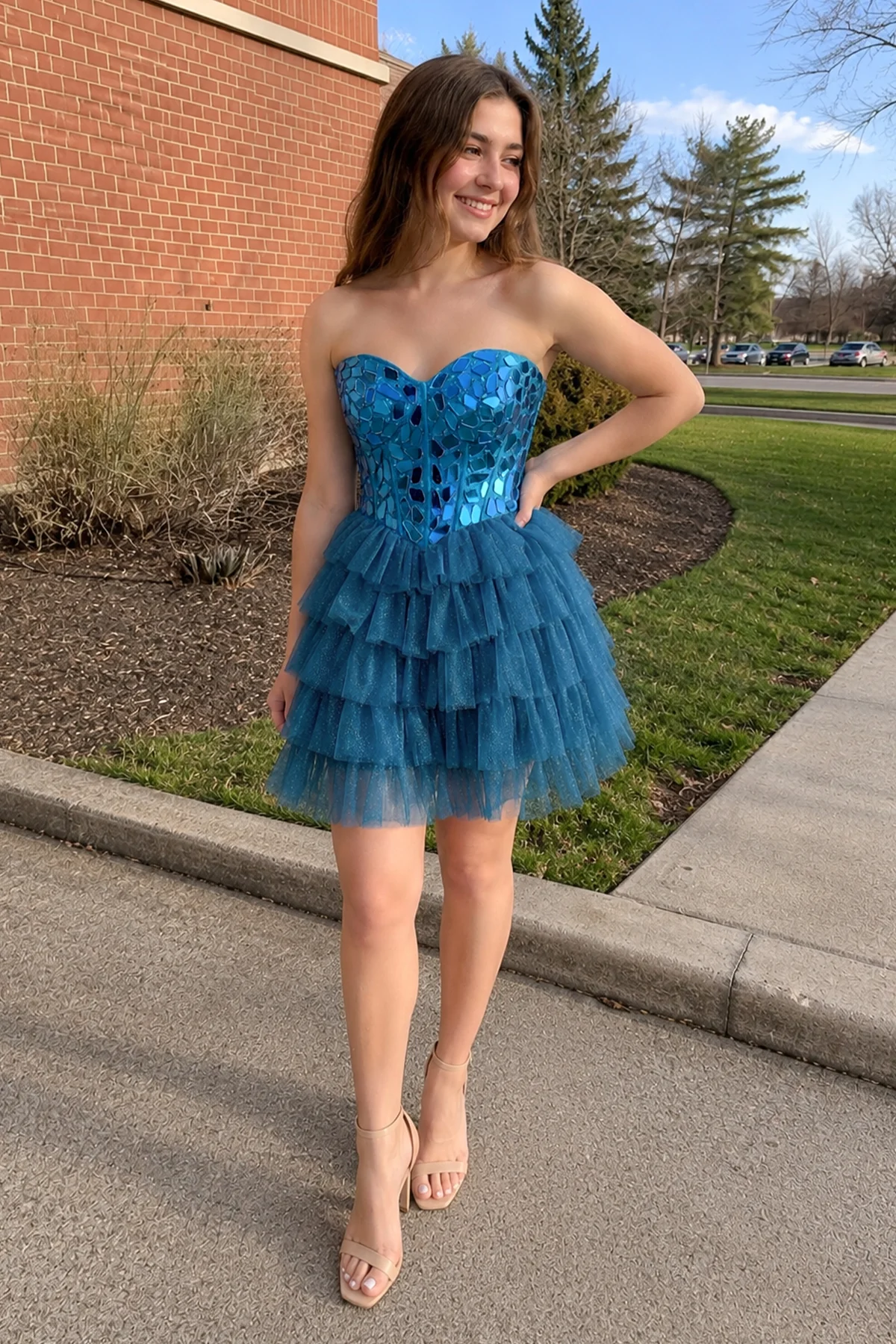 Sparkly Champagne Sweetheart A-Line Tulle Tiered Homecoming Dress