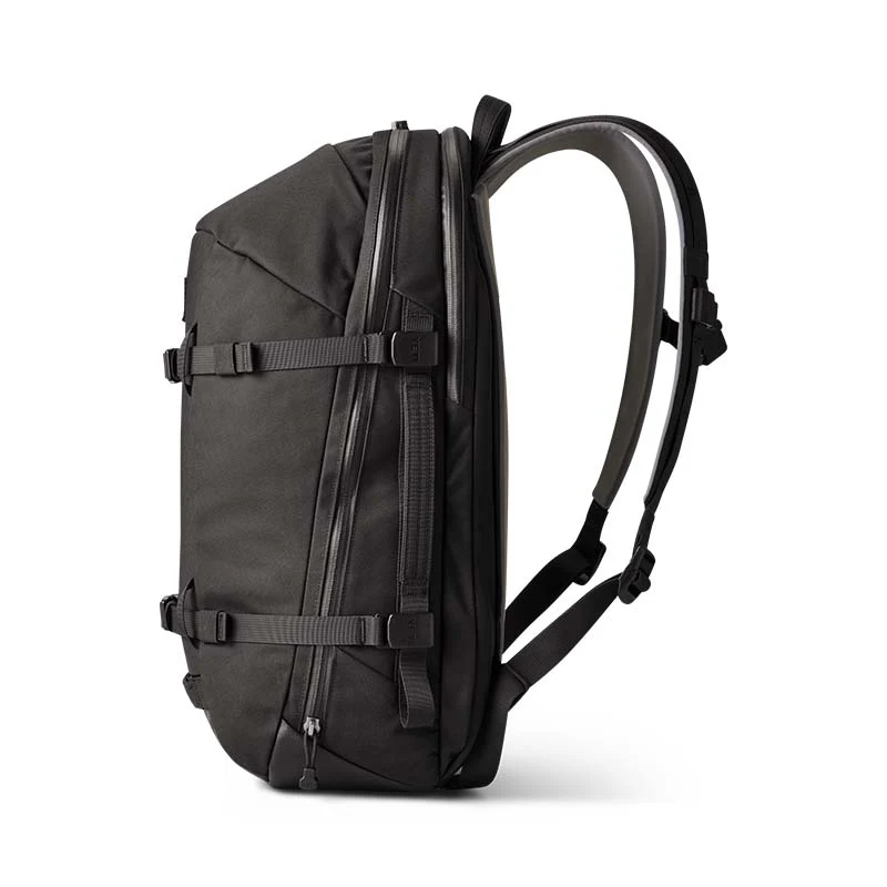 Crossroads® 27L Backpack in Black - luluinthesky