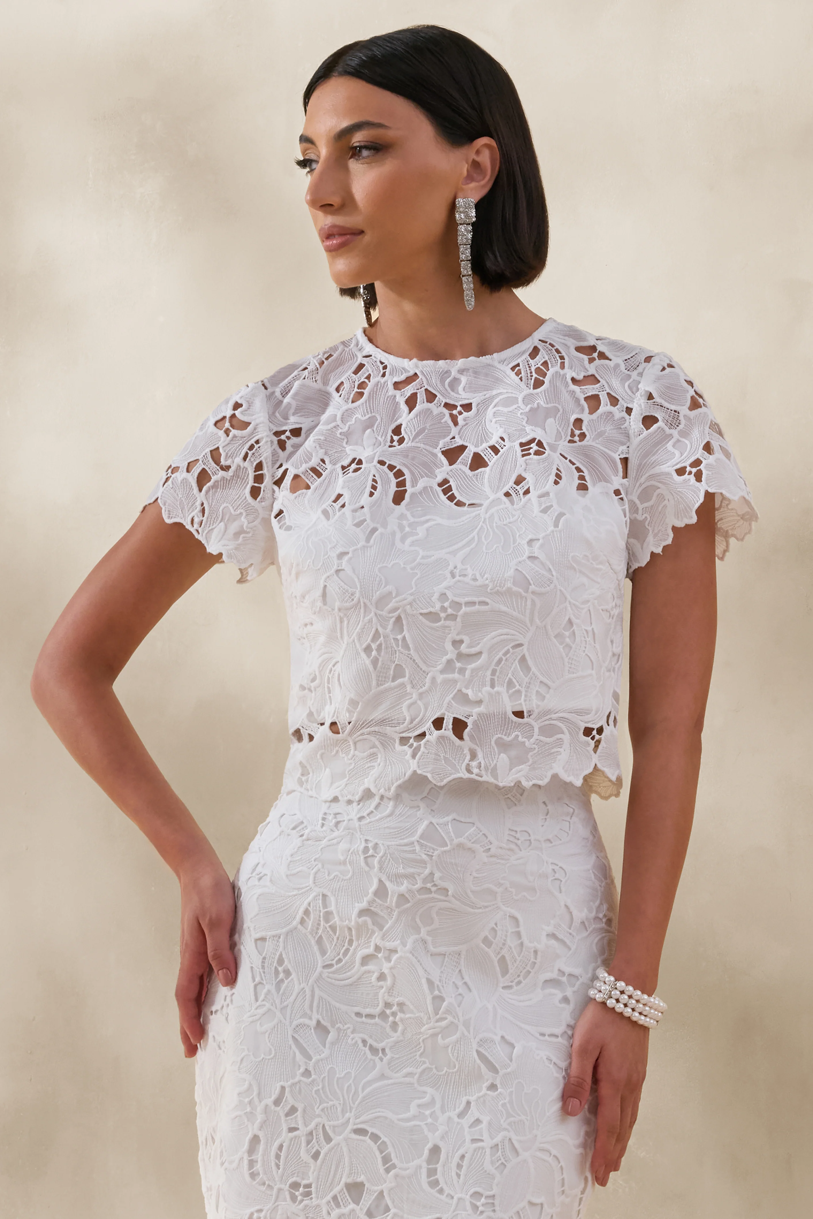 Ina | White Lace Crew-Neck Crop-Top