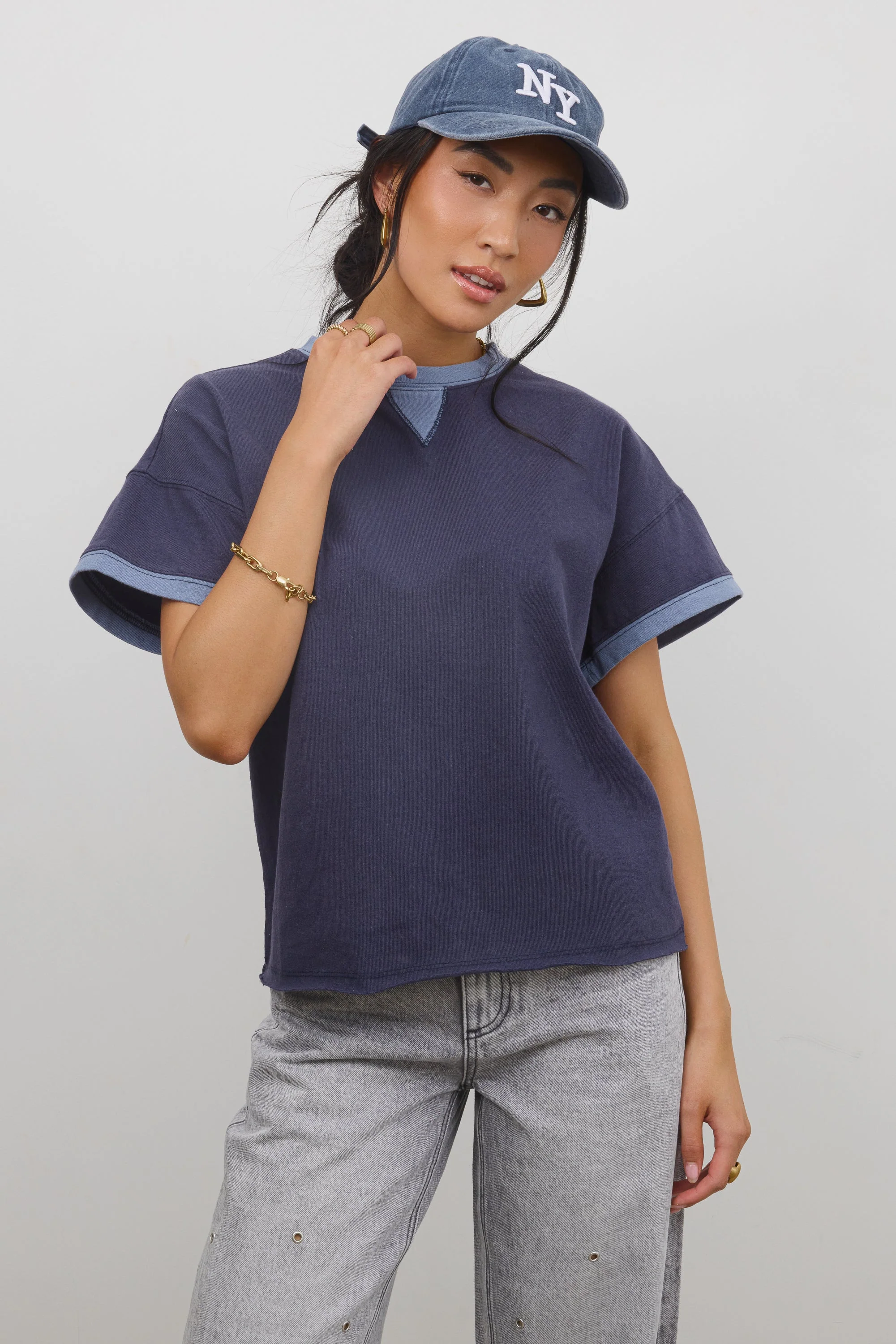 Jace Contrast Tee in Navy