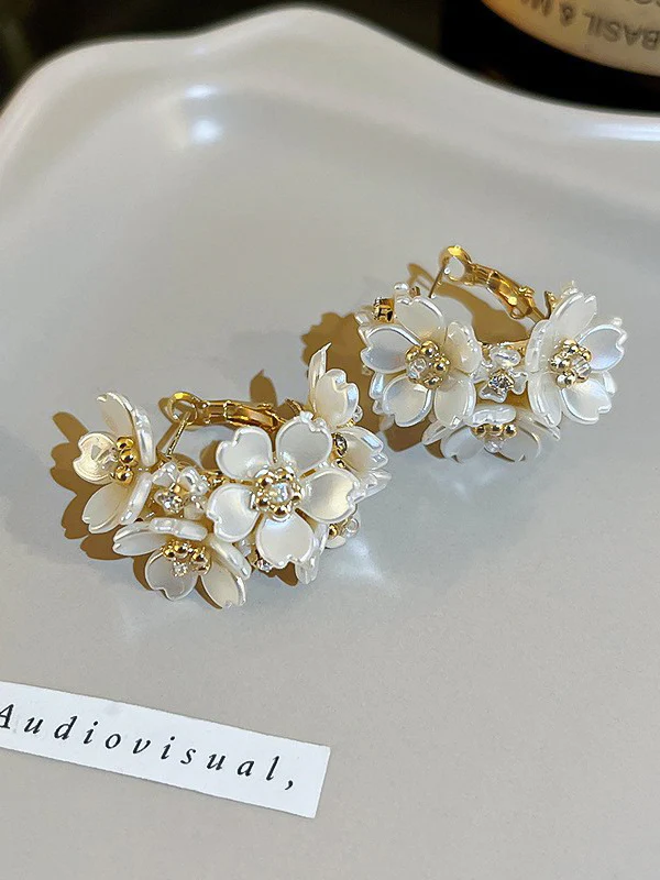 Flower Shape Rhine Stones Drop Earrings