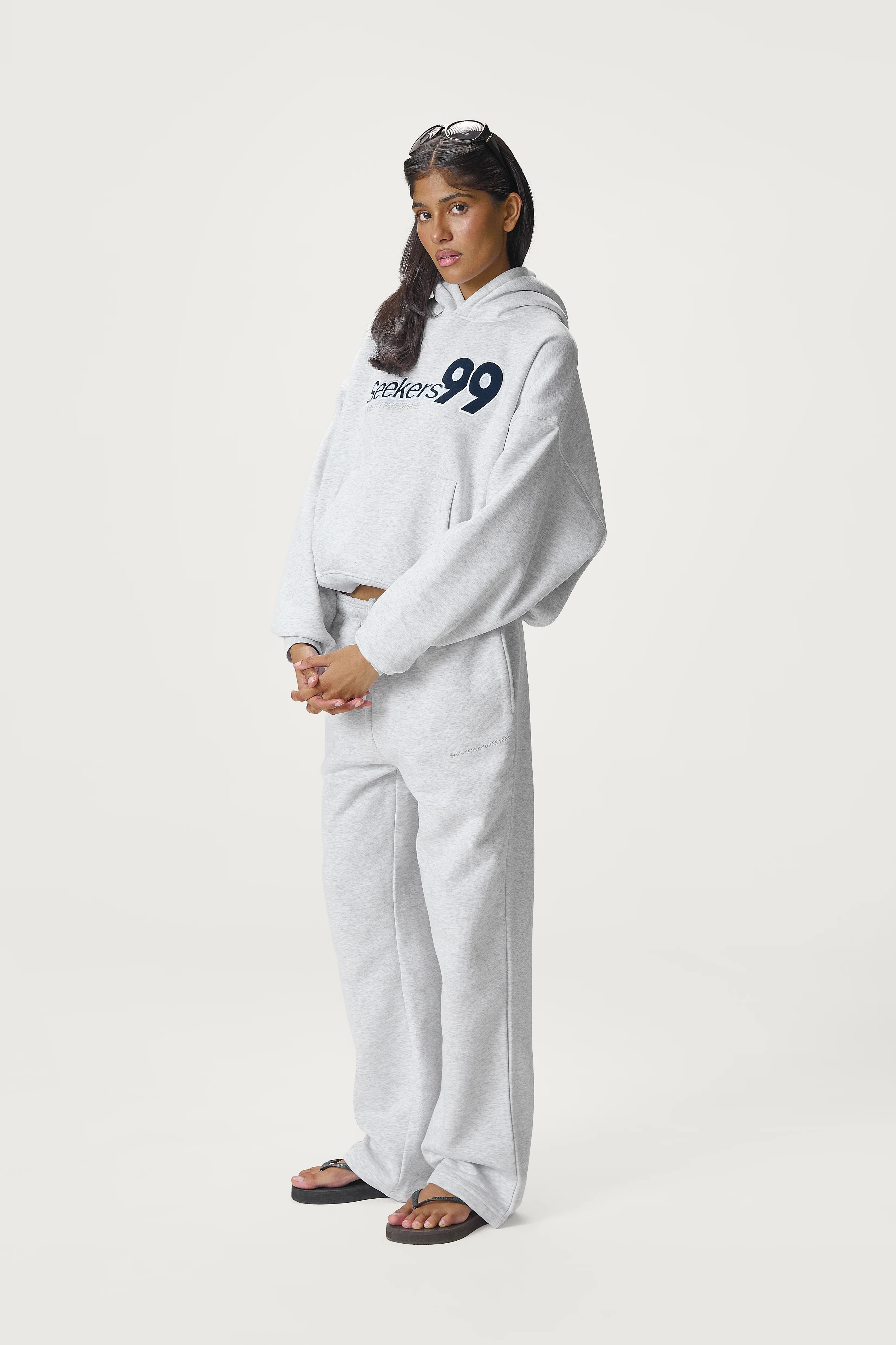 Seekers 99 Hoodie in Passive