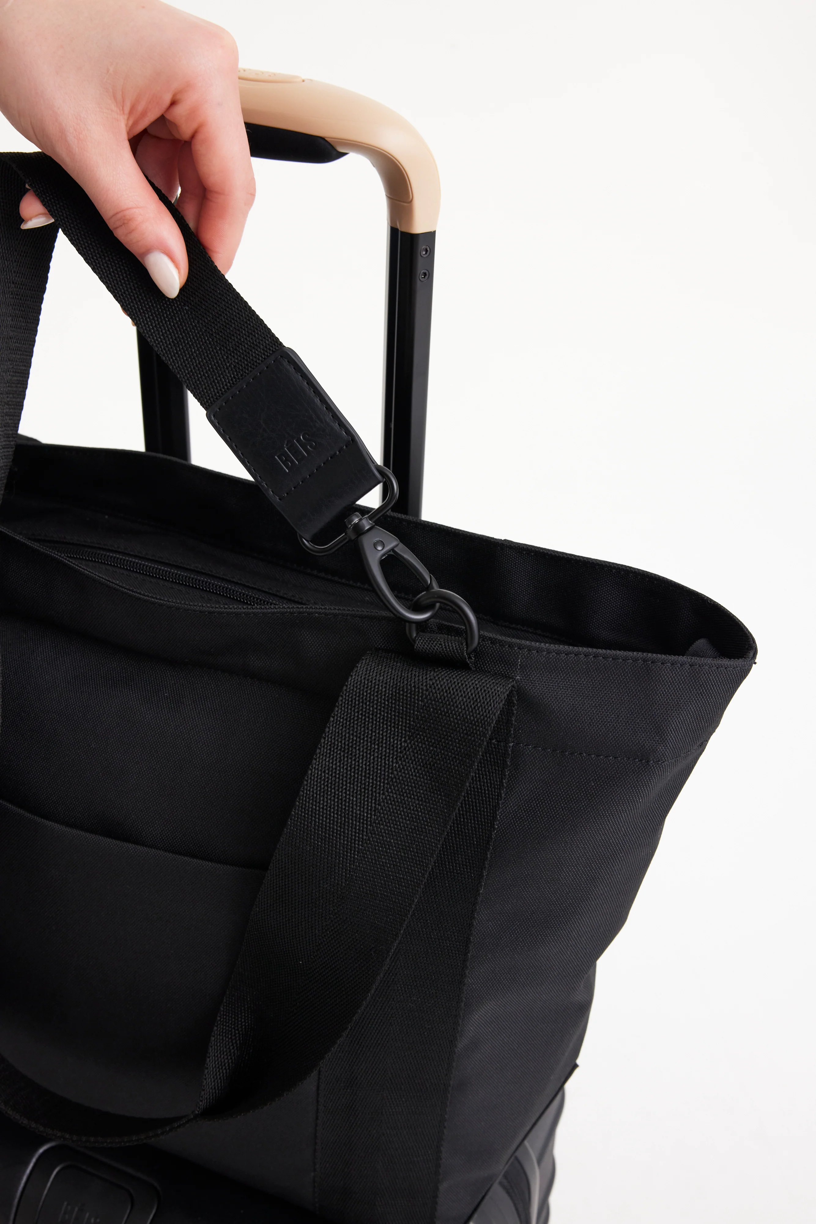 BEIS 'The BÉISics Tote in Black