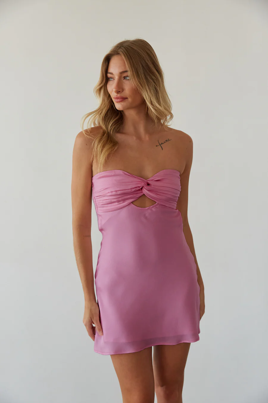 Kiara Keyhole Open Back Mini Dress - luluinthesky