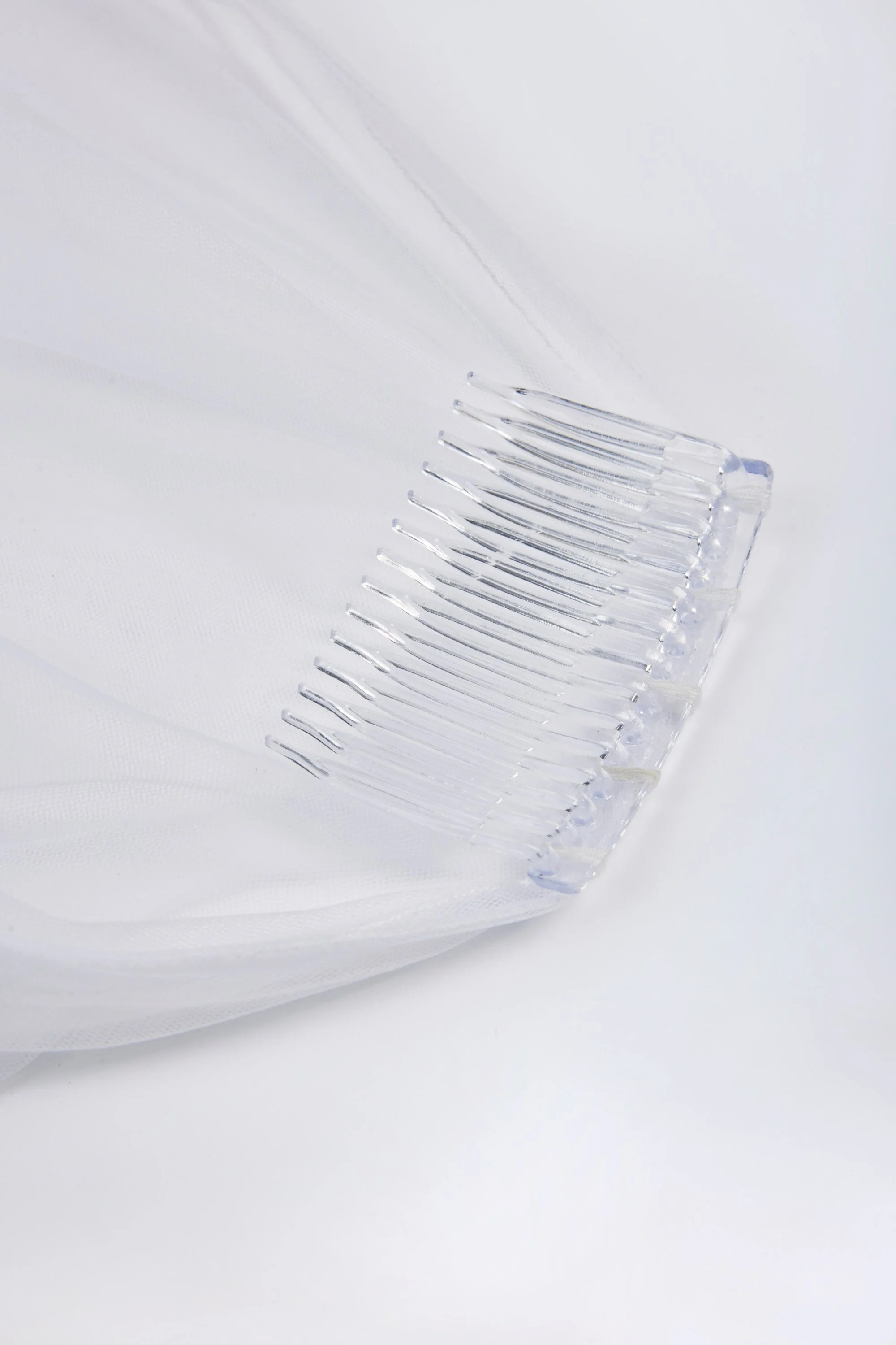 Lace-Trim Veil in White