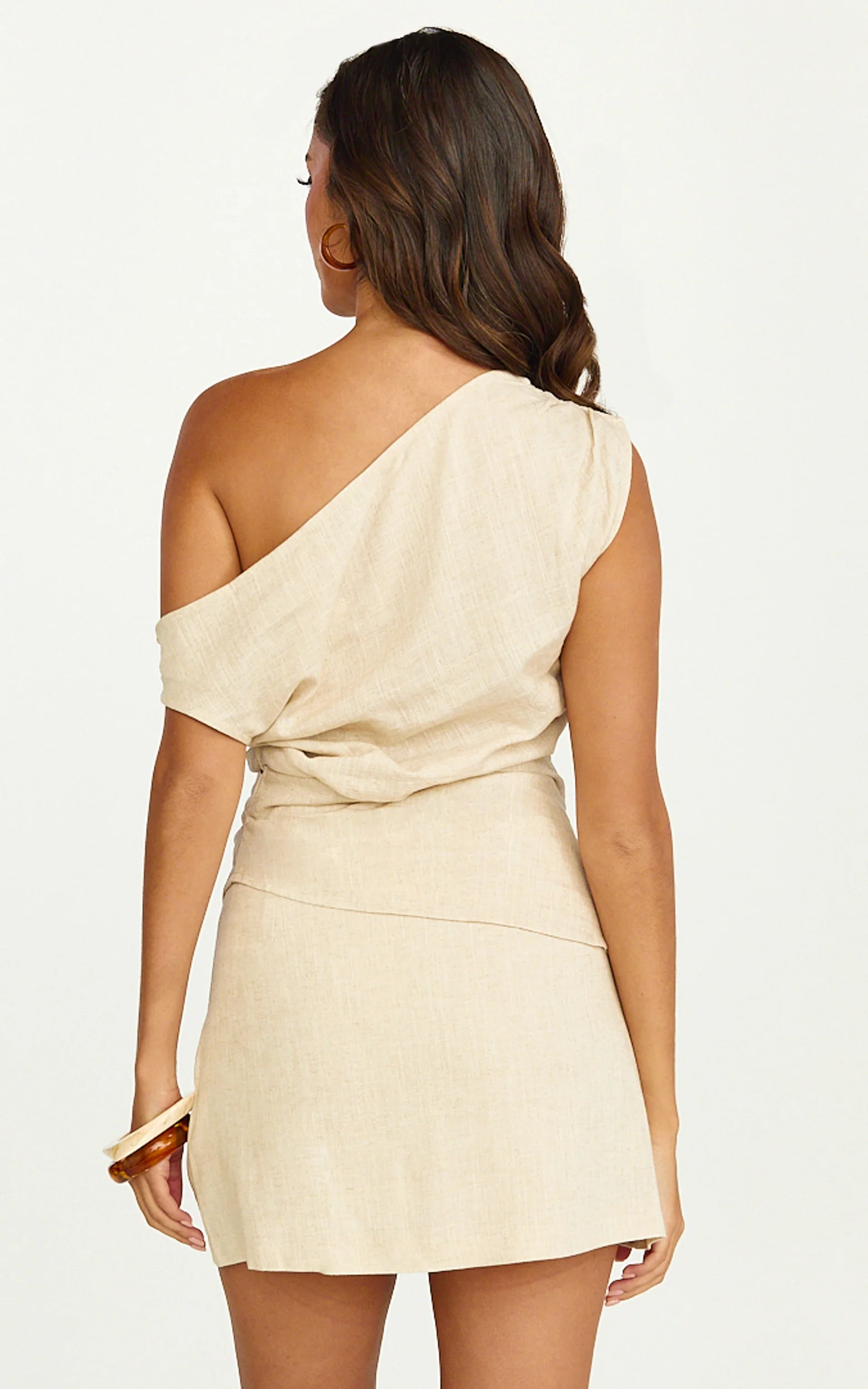 Robilyn - Off Shoulder Linen Look Top in Natural