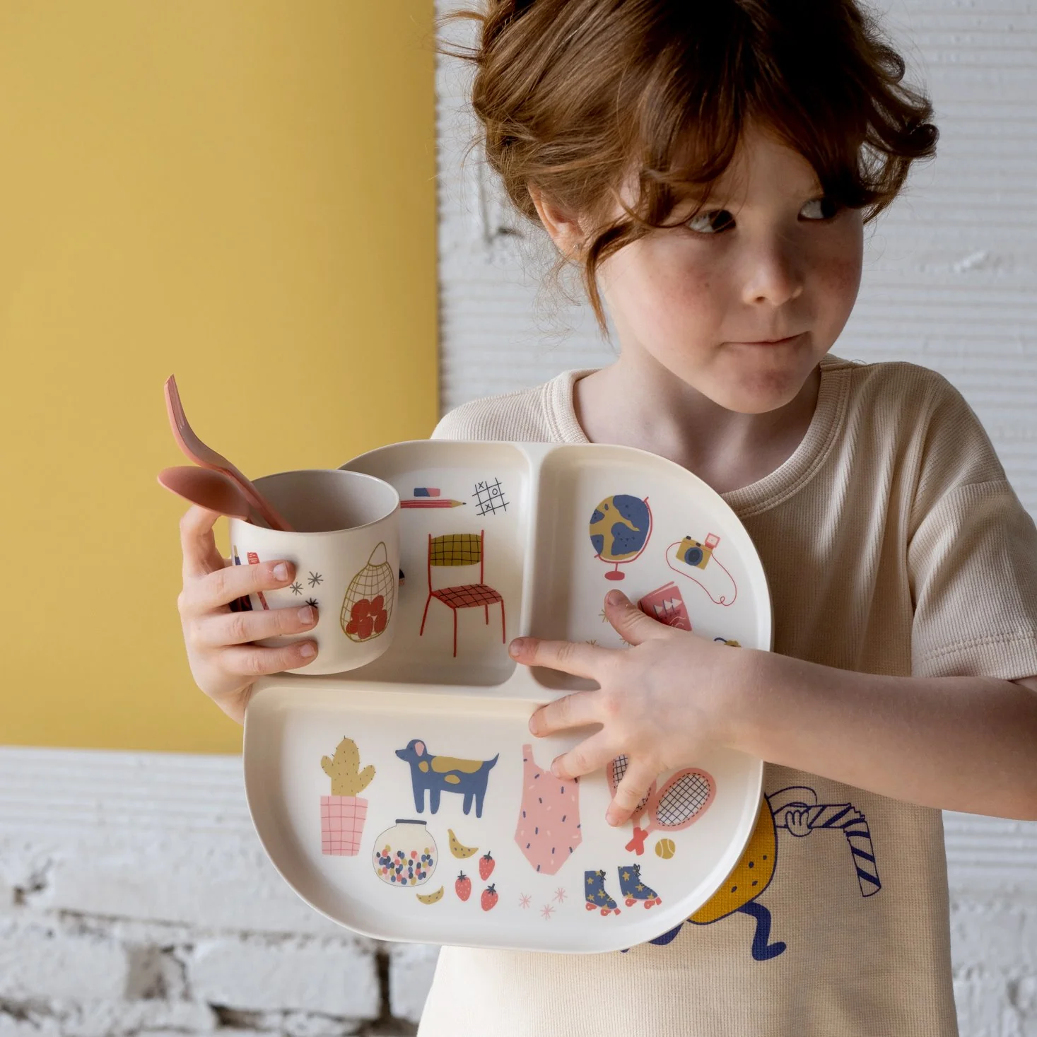 Vogeelle Illustrated Bamboo Kid Dinner Set - Coral