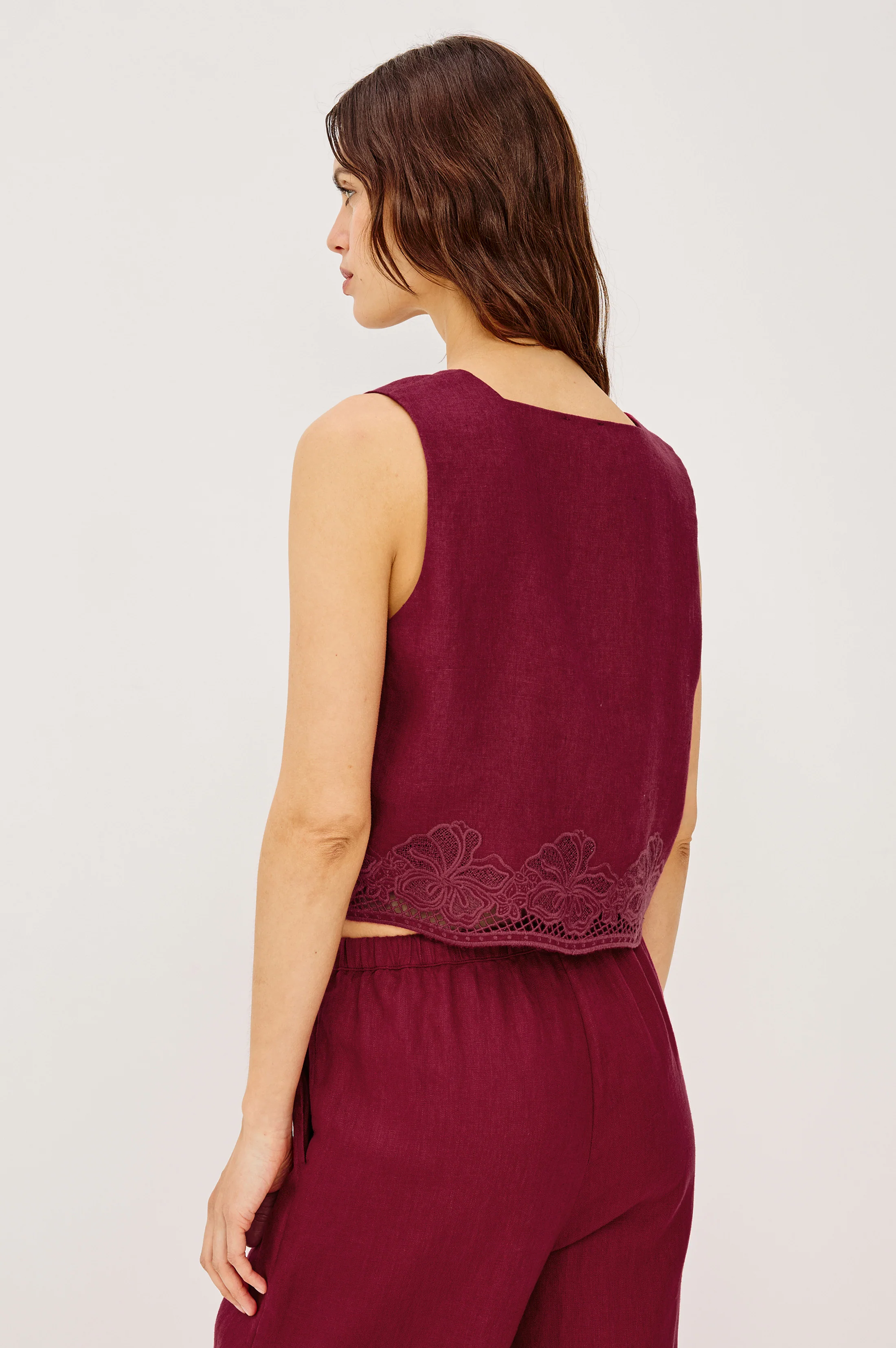 Akira Top - Berry Hibiscus Embroidery