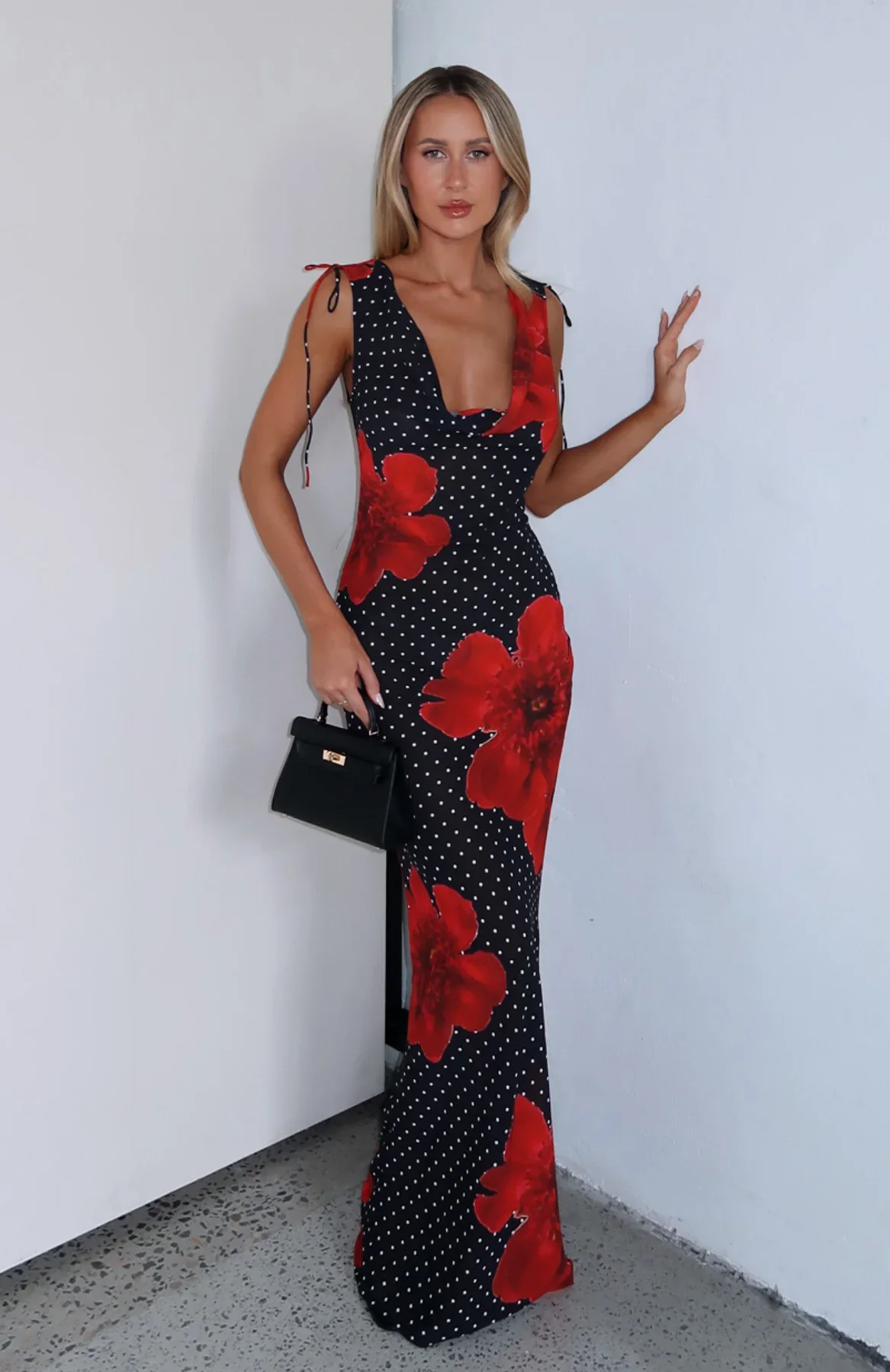 That's Amore Maxi Dress Black Scarlet Bloom