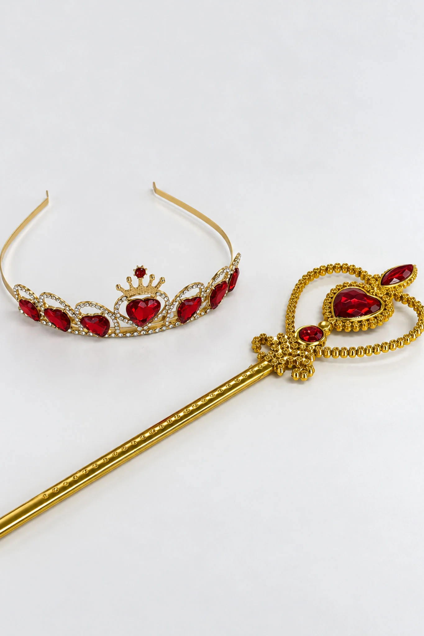 Paint The Roses Red 2 Piece Accessory Kit