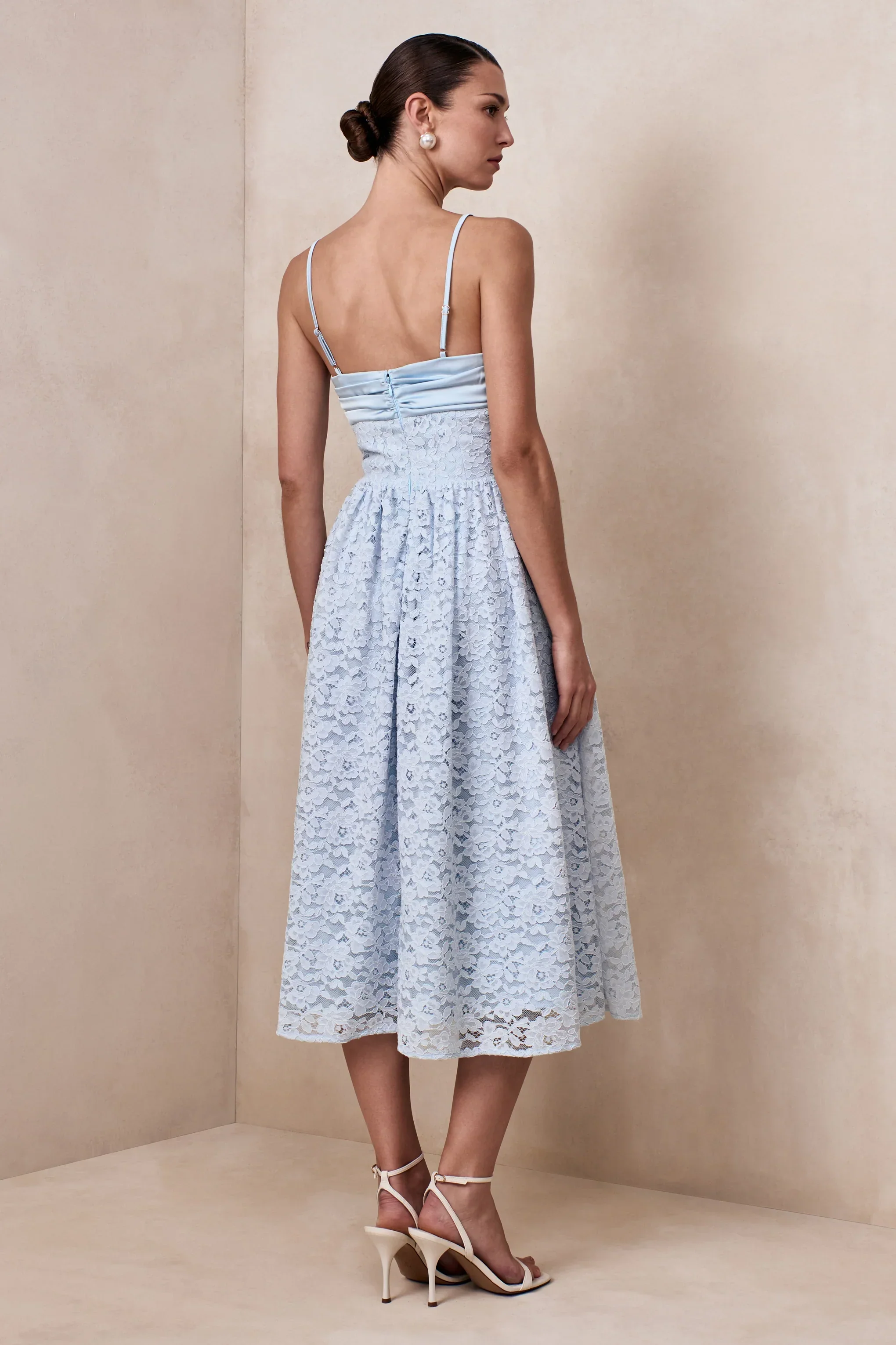 Gloriana | Powder Blue Lace Sweetheart-Neck Midi Dress