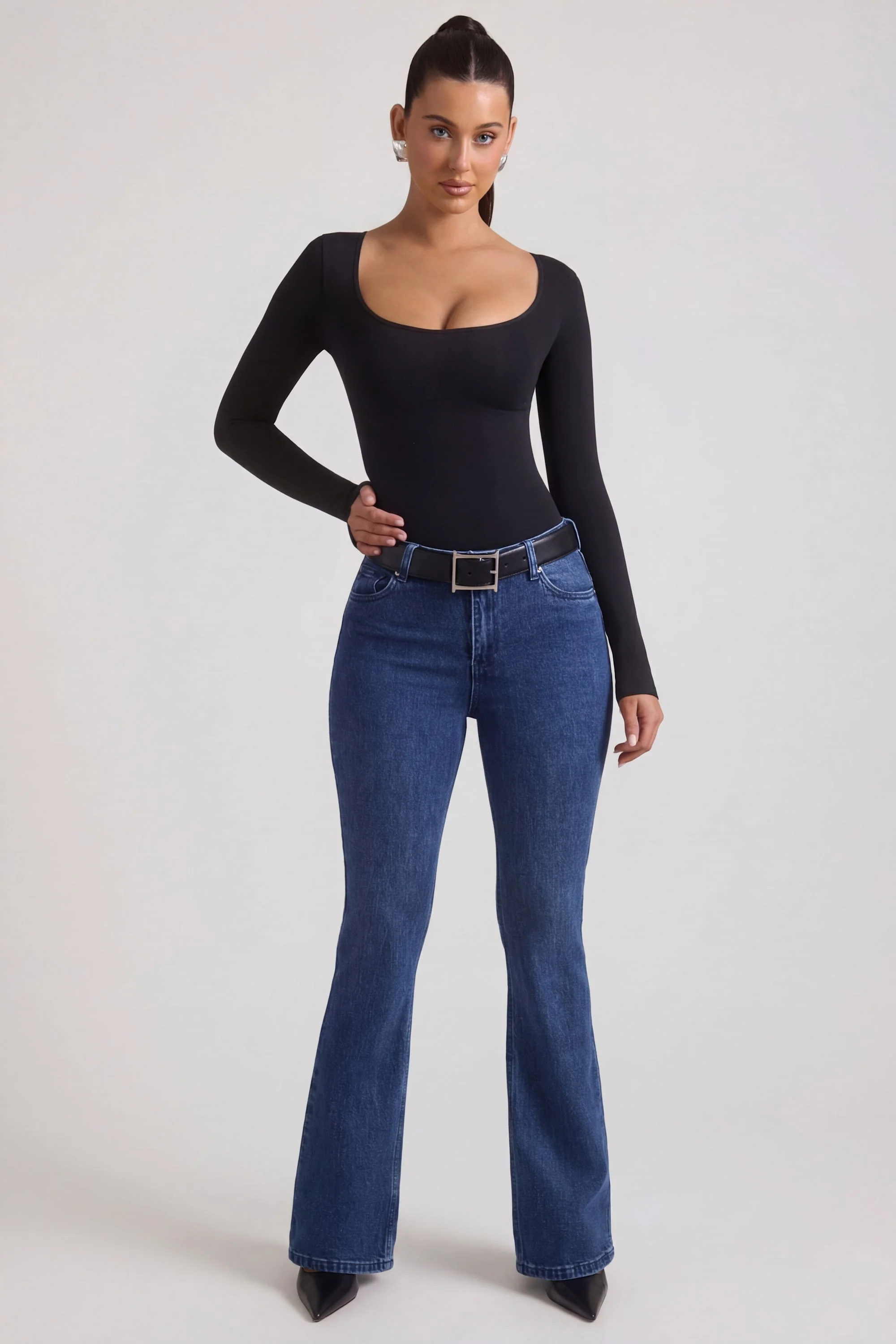 High-Rise Flared Jeans in Indigo Wash