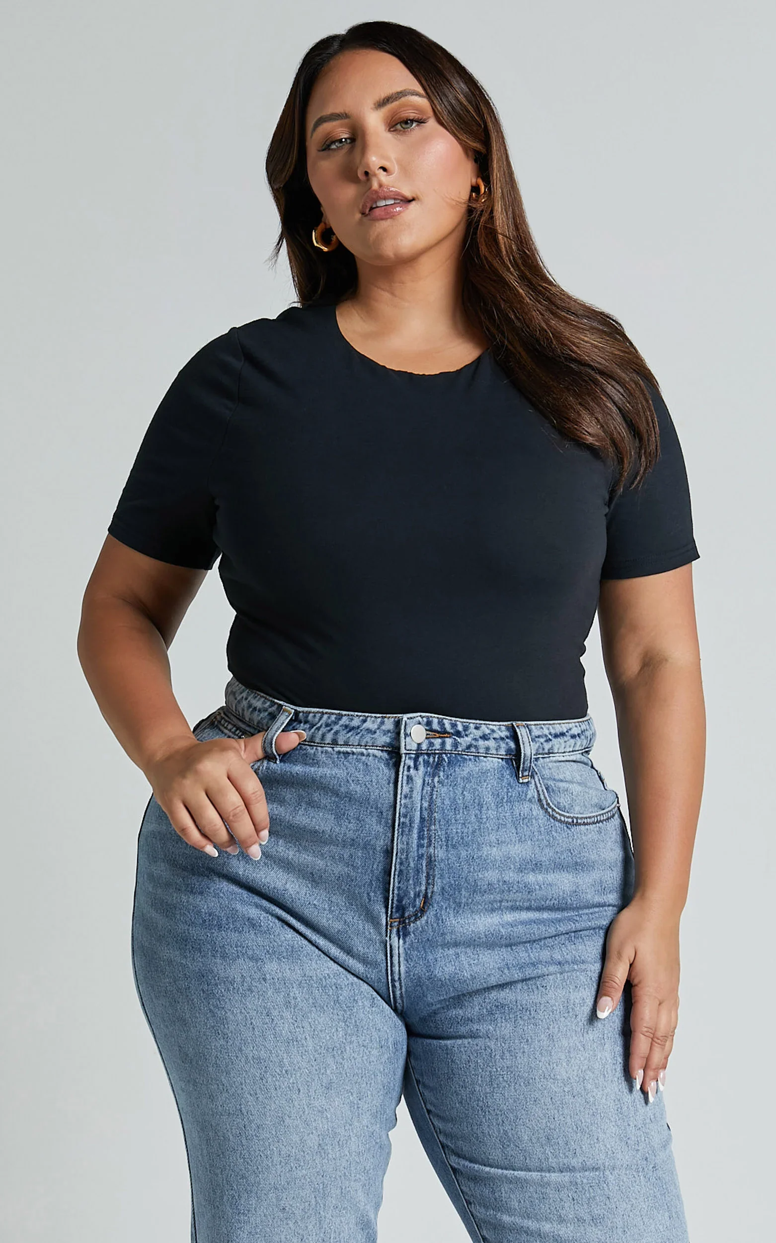 Alexie Tshirt - High Neckline Tshirt in Black