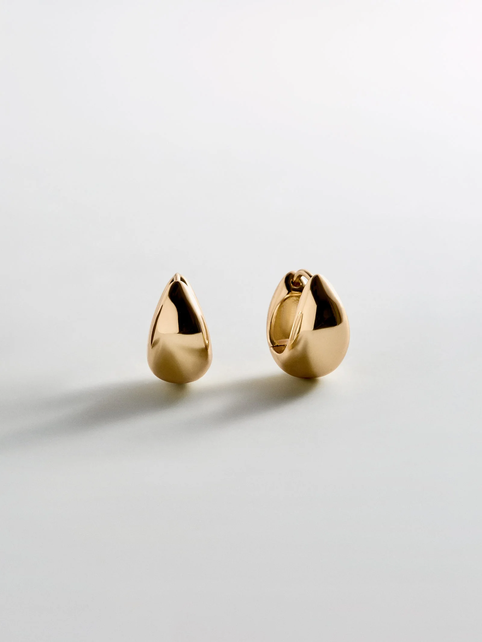 Greer 14K Gold Huggie Earrings - Gold