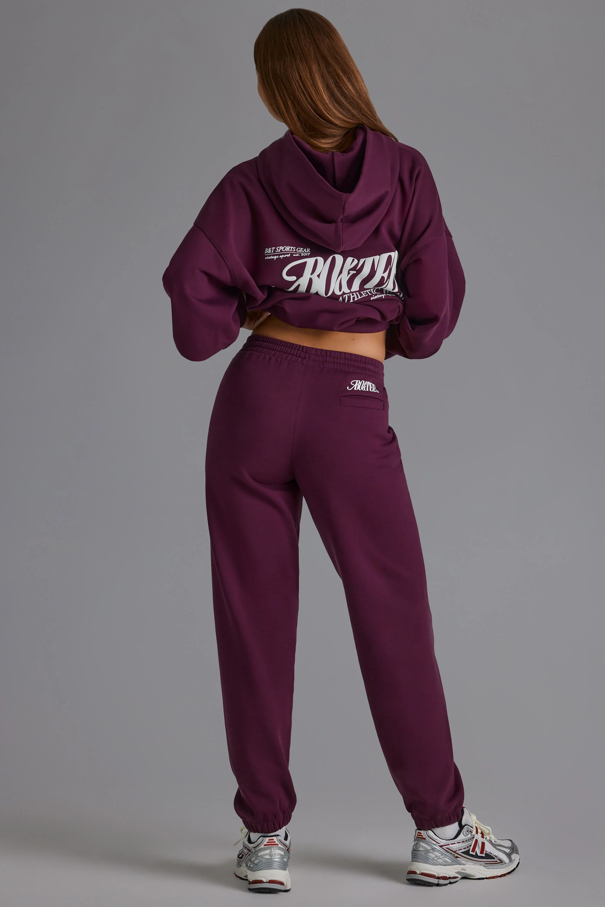 Soft Cotton Jersey Relaxed Mid-Rise Joggers in Grape