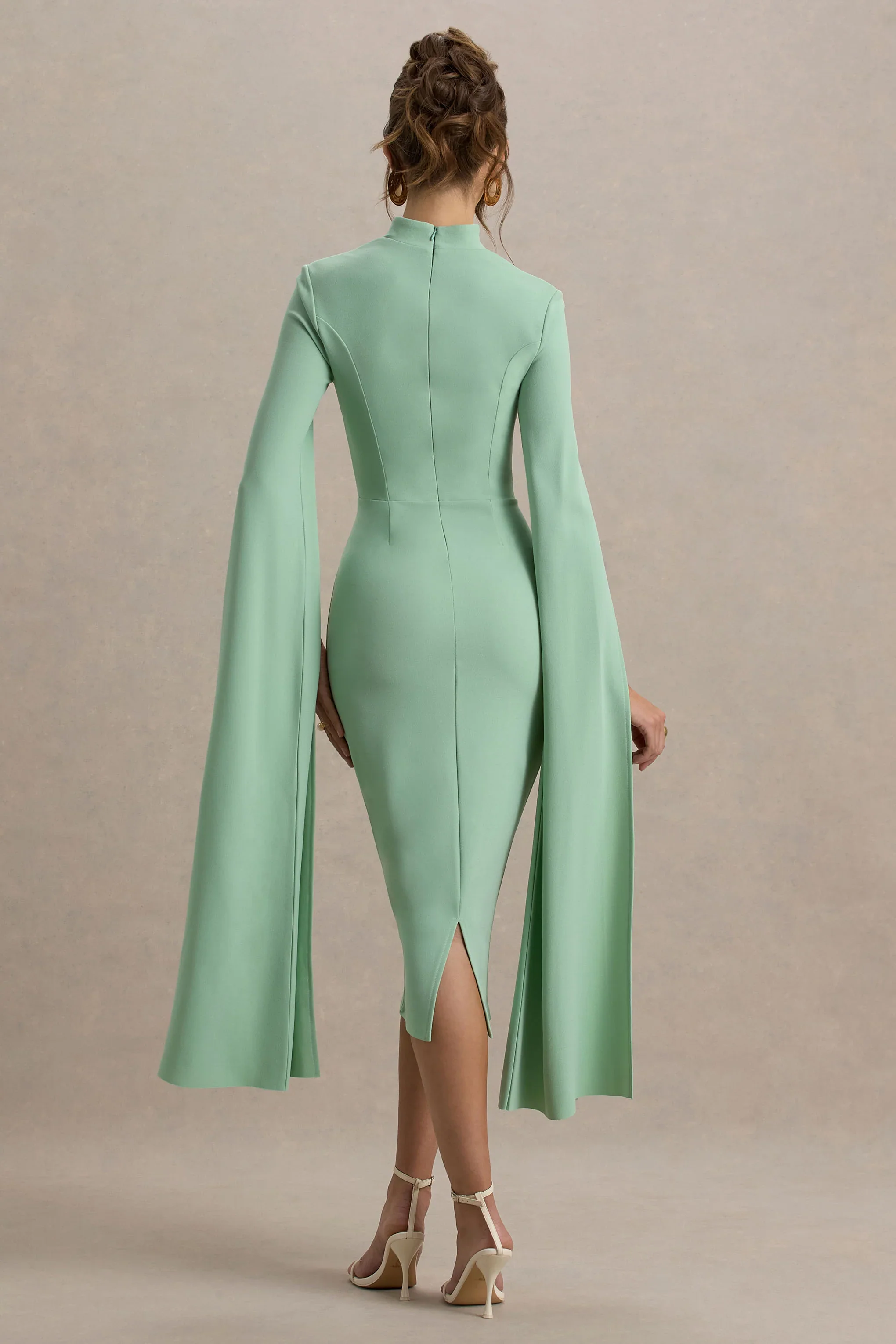 Linden | Light Green Bodycon Cape-Sleeve Midi Dress