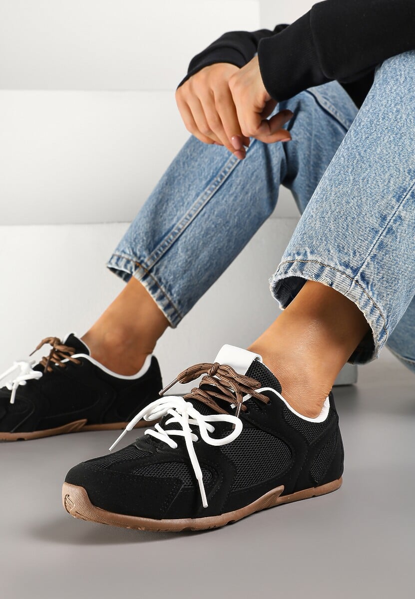 Beżowo-Szare Sneakersy z Kontrastującymi Sznurówkami i Przeszyciami Nanlita
