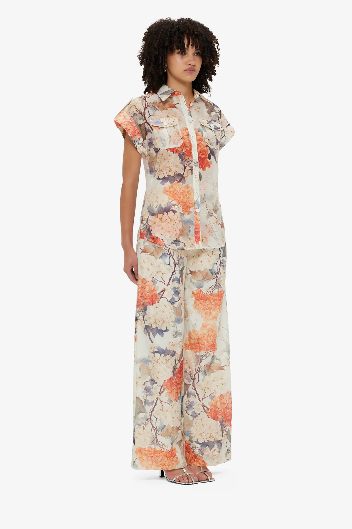 Catarina  Blouse - Hydrangea Print in Vanilla
