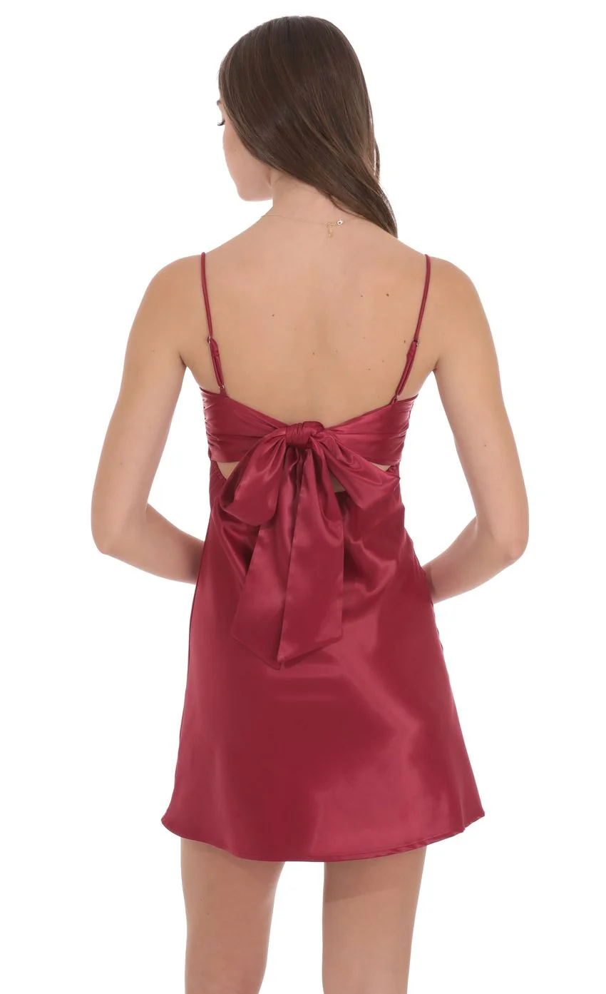 Satin Sweetheart Neck Dress in Wine