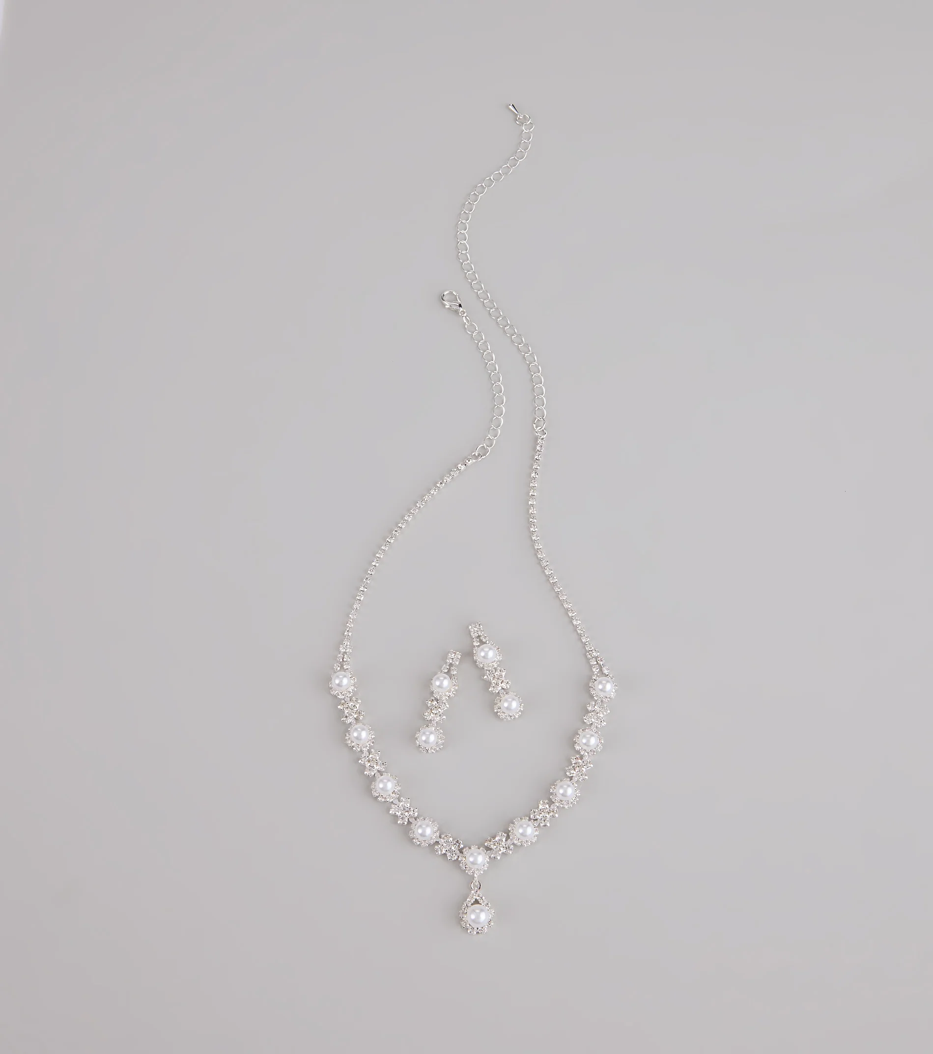 Dazzling Rhinestone And Pearl Necklace And Earrings Set