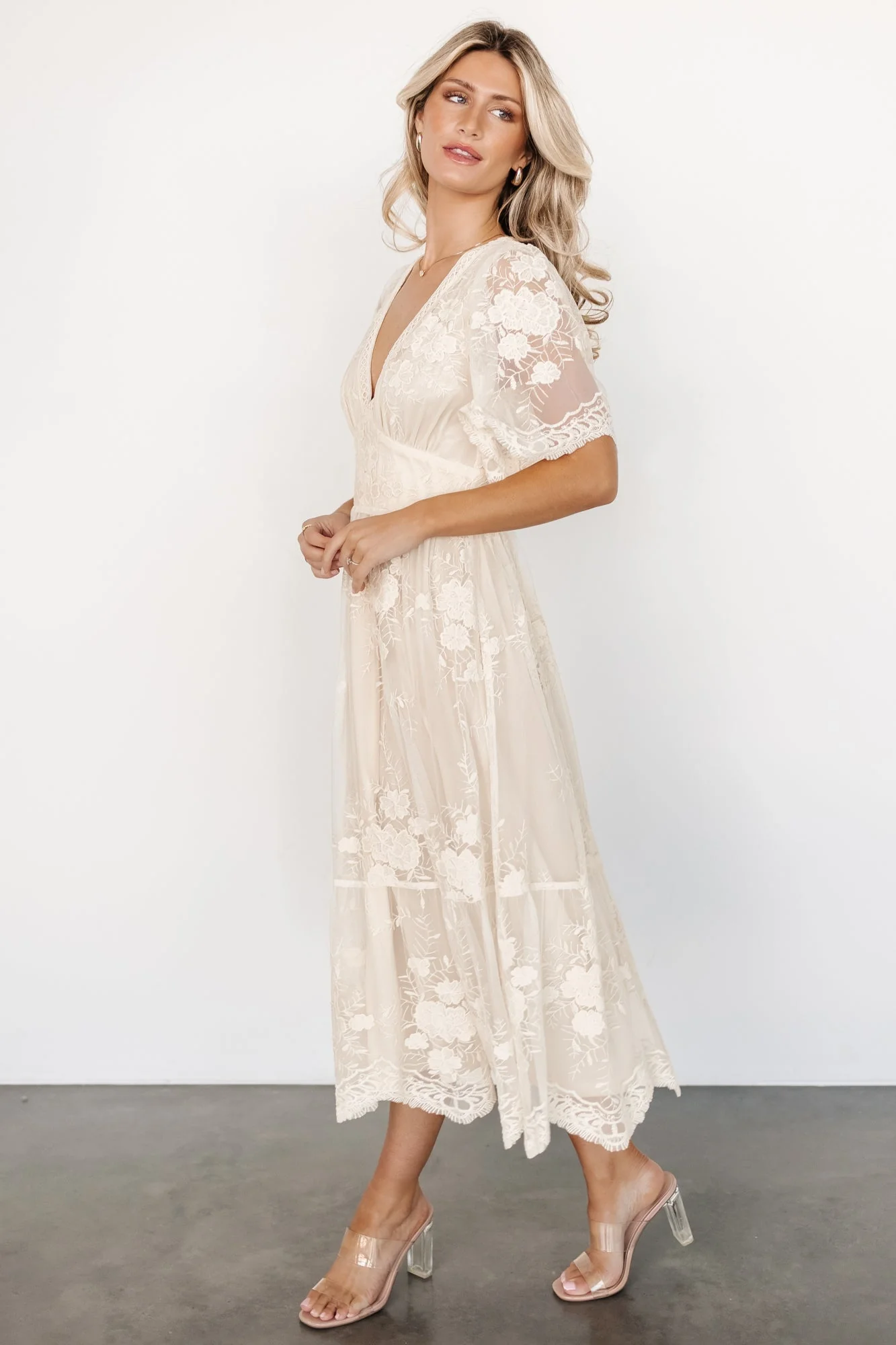 Clarisa Lace Midi Dress | Vintage Cream - luluinthesky