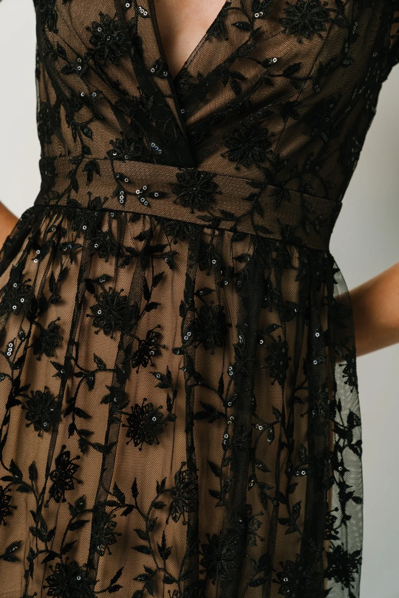 Alexa Embroidered Sequin Maxi Dress | Black + Nude - luluinthesky