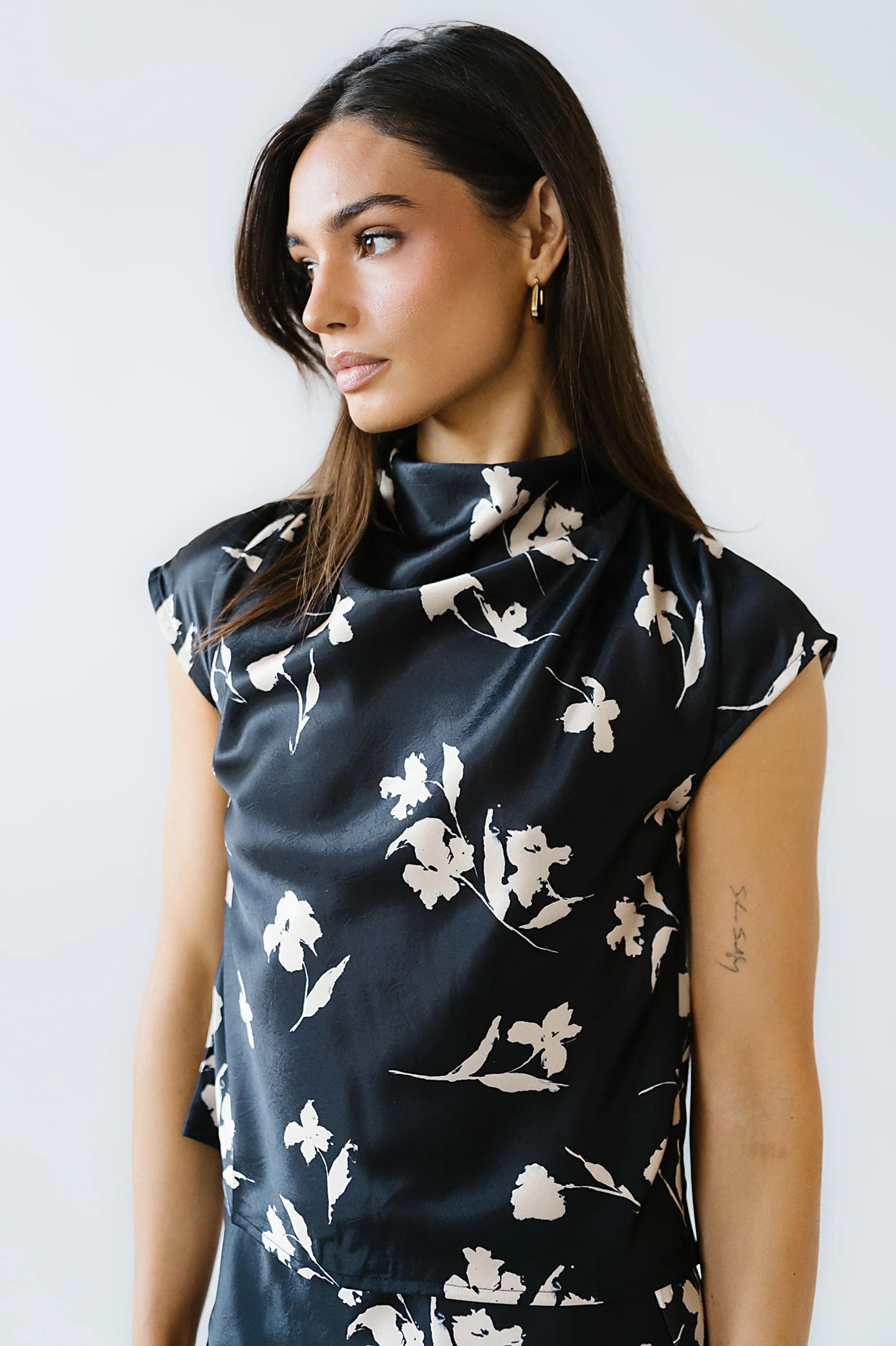 Carsyn Floral Top in Black
