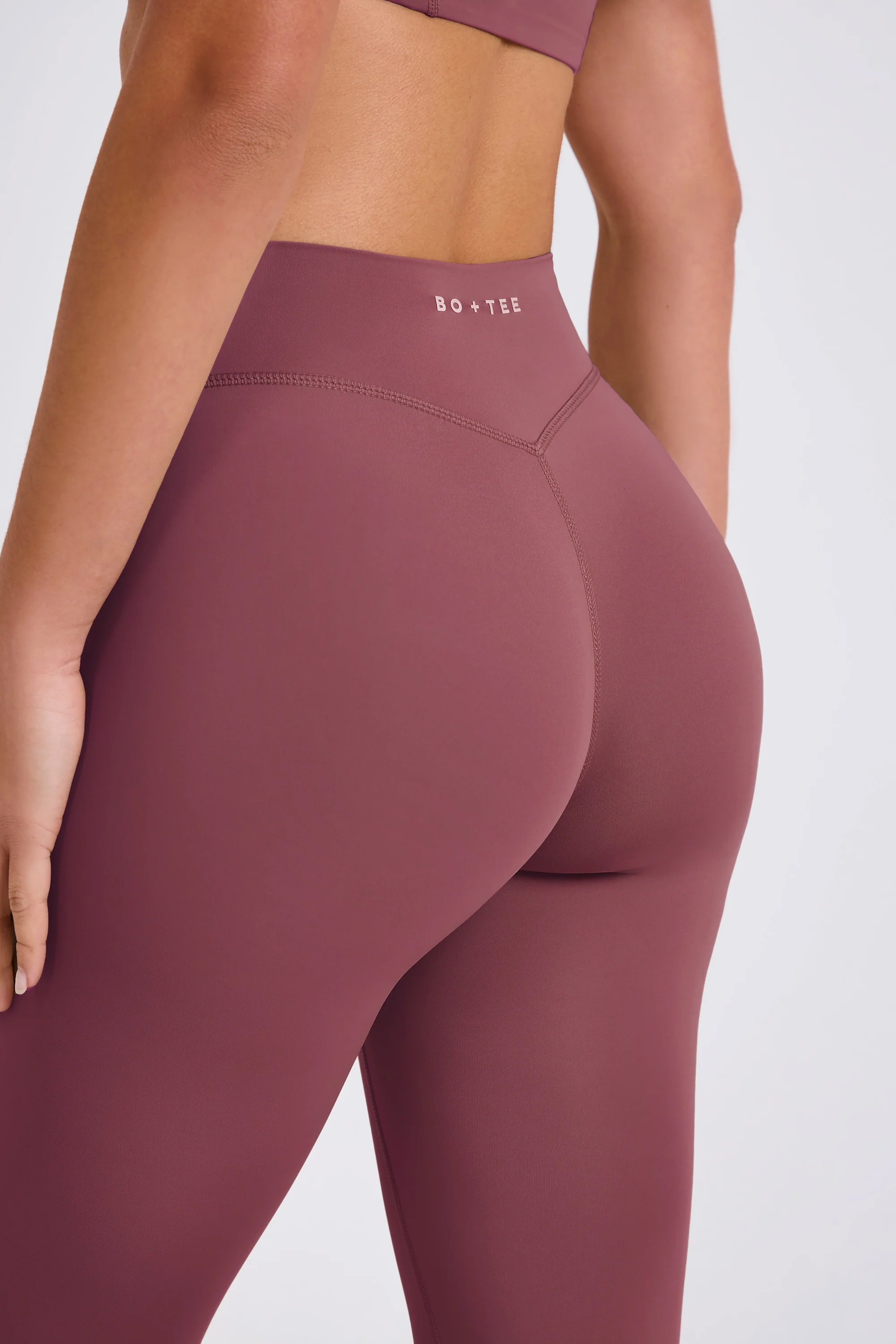 Four-Way Stretch High-Waist Leggings in Acai