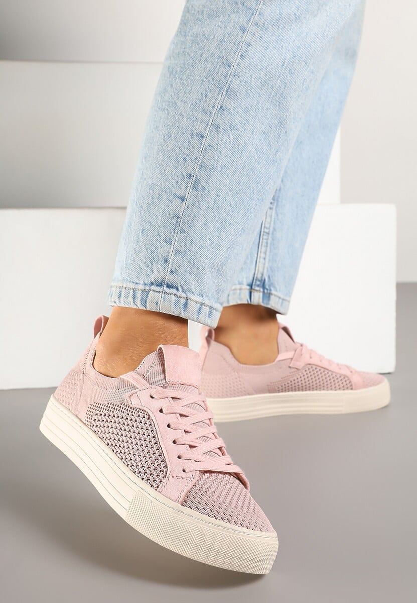 Białe Siateczkowe Sneakersy Ozdobione Metaliczną Nicią Nimiarene