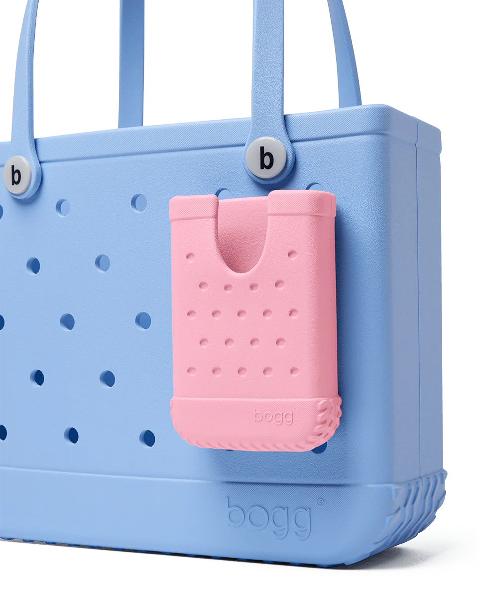 Call Me Bogg - blowing PINK bubbles