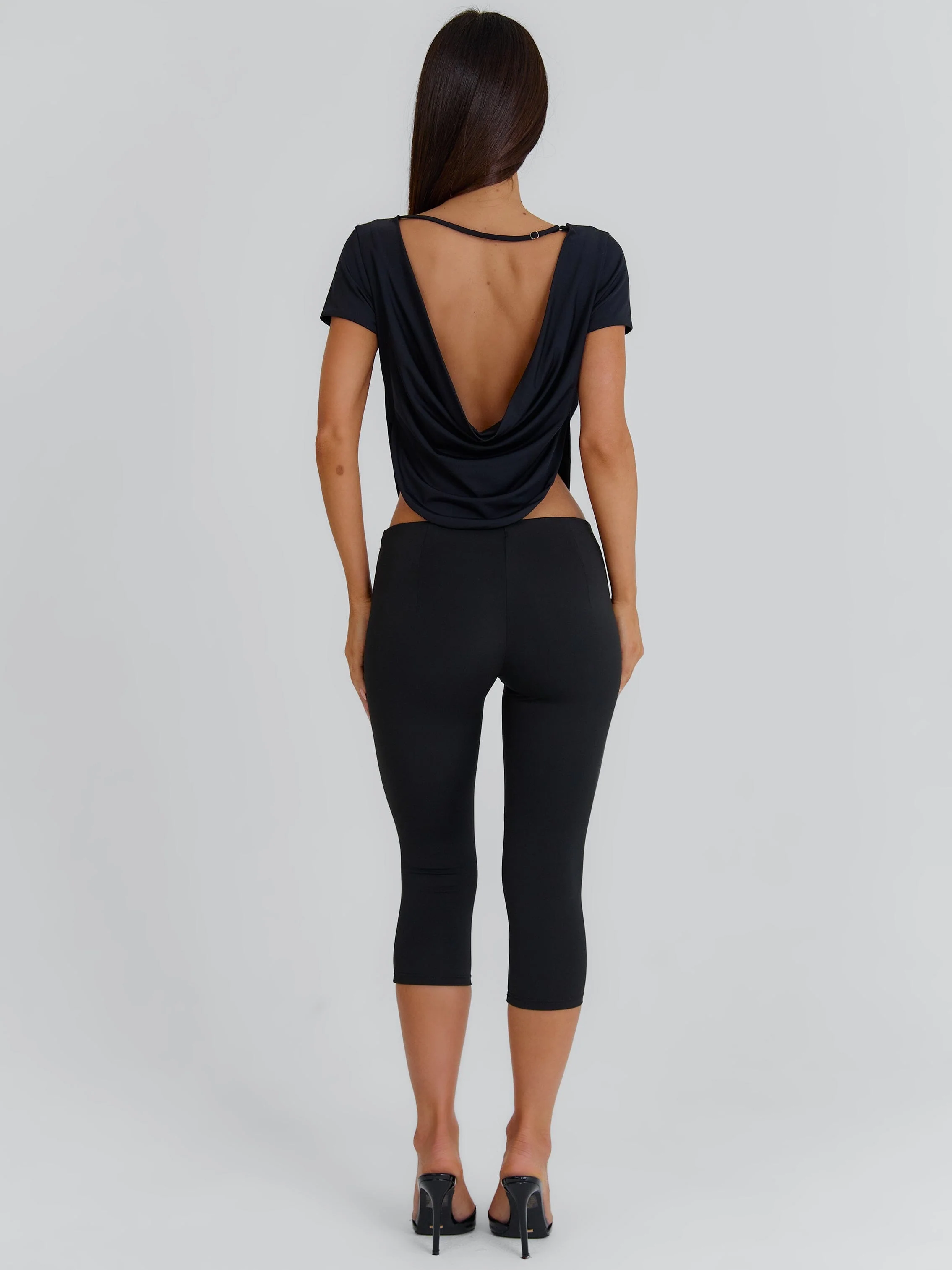 SUMMA LONGLINE TOP BLACK