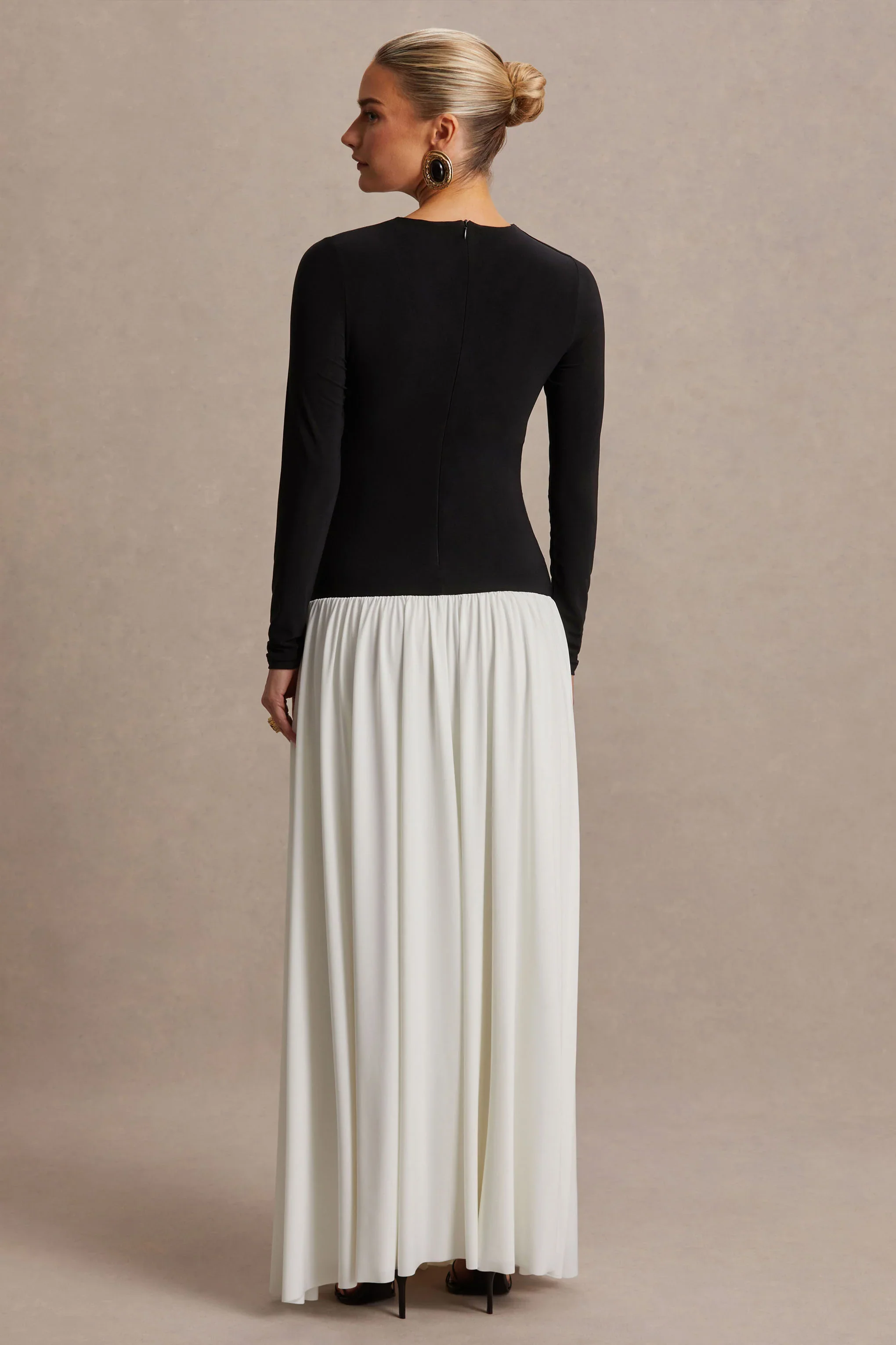 Monroe | Black And White Crew-Neck Maxi Dress With Drop-Waist