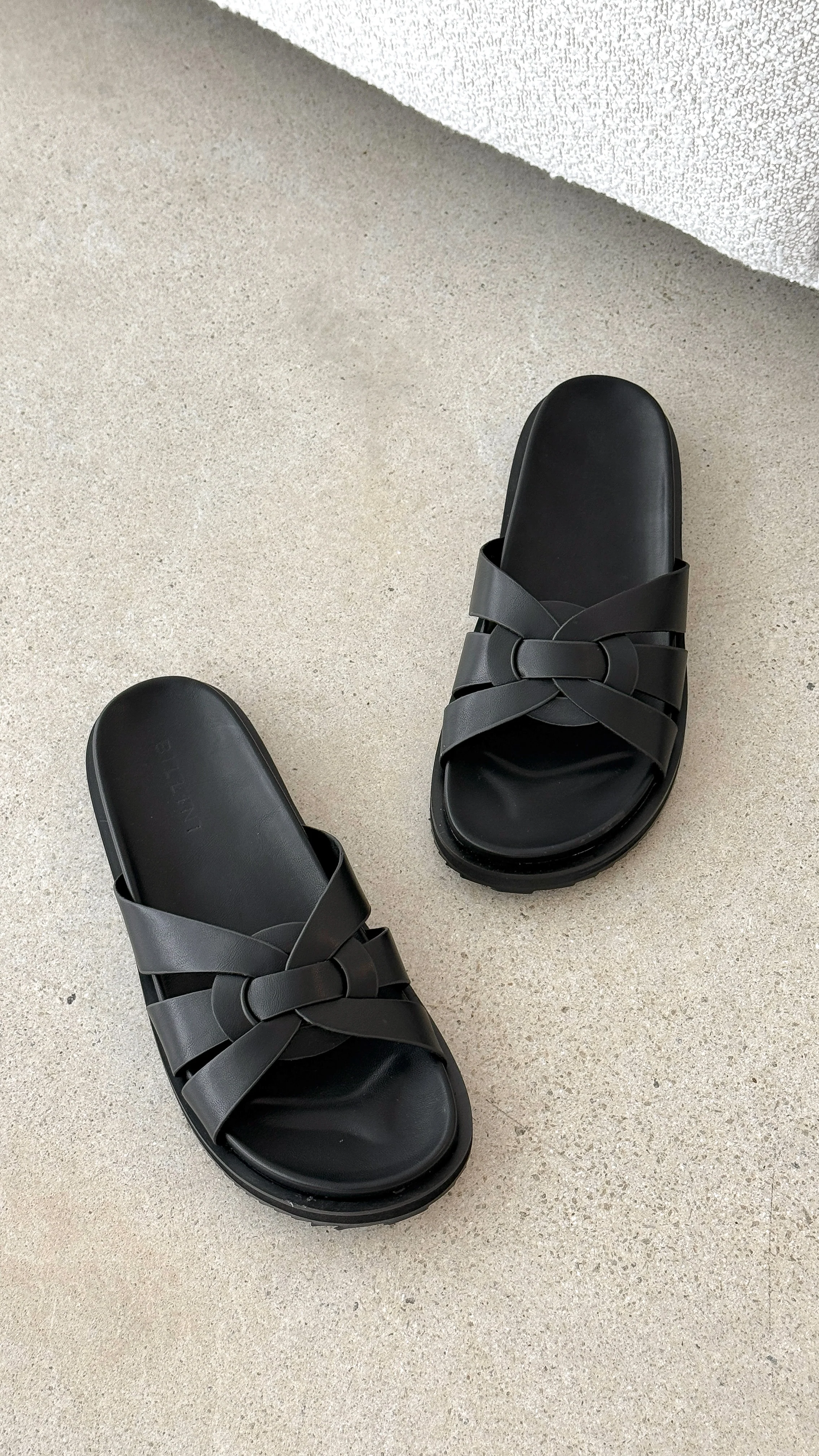 Tinker Slides - Black - luluinthesky