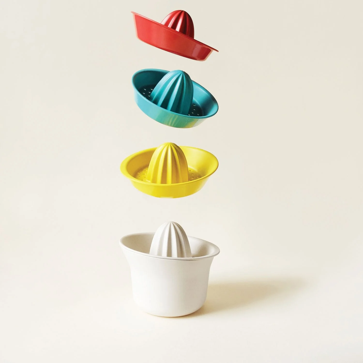 Vogeelle Citrus Juicer - Off White