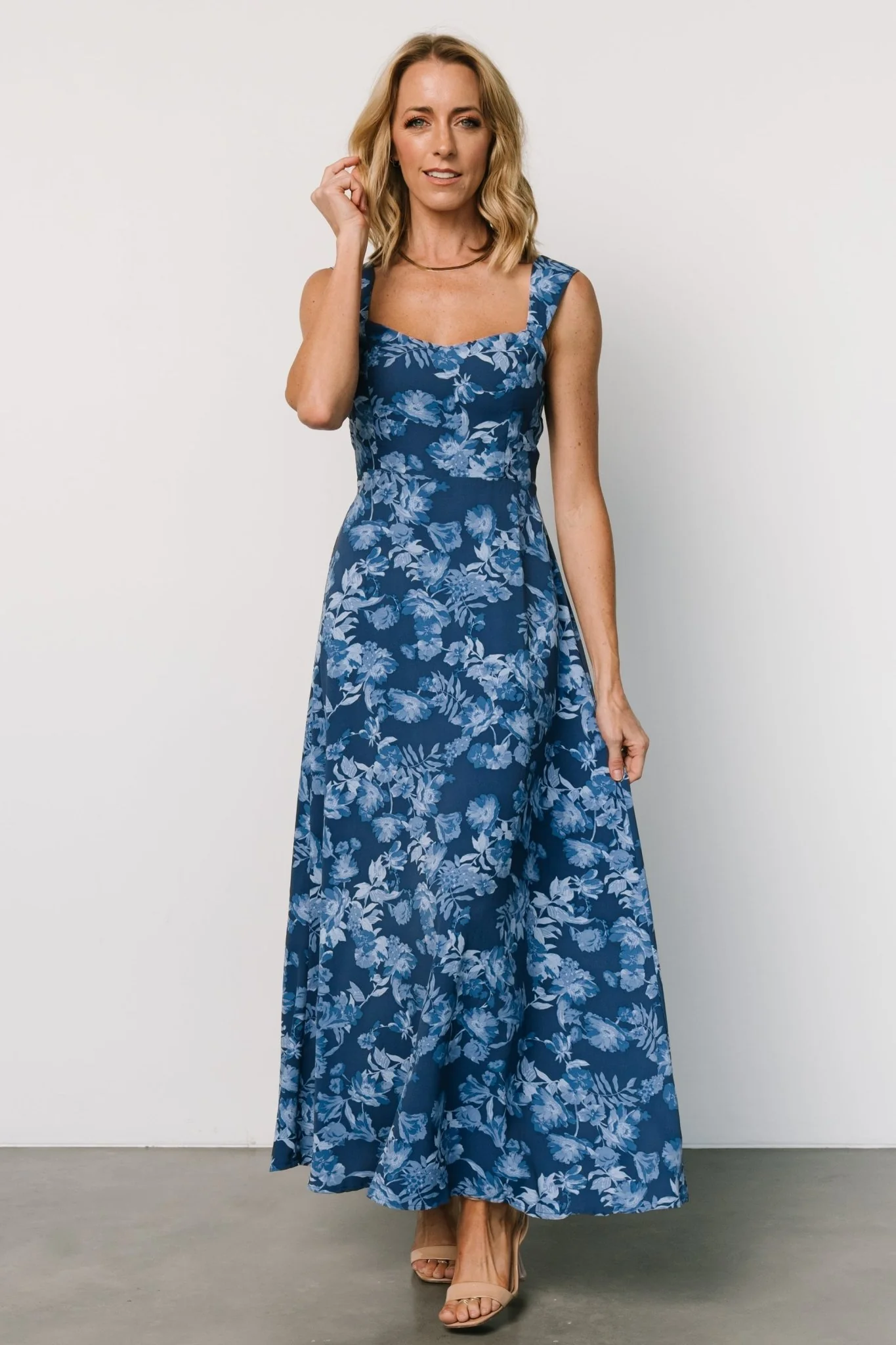 Mandy Maxi Dress | Blue Floral - luluinthesky