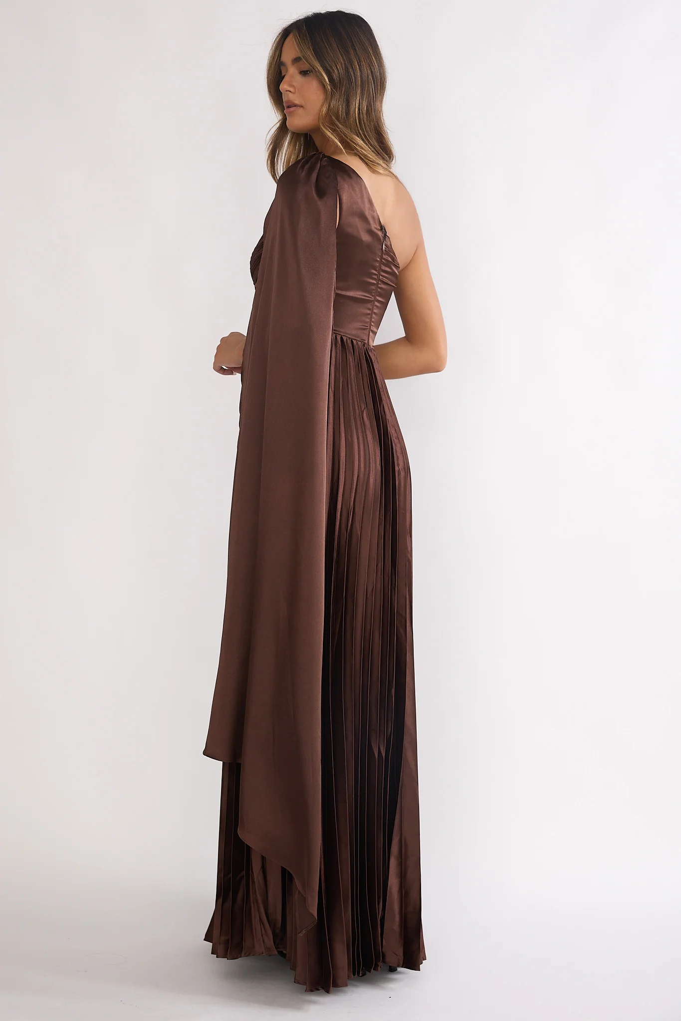 Goddess Aura Pleated Maxi Dress Chocolate - luluinthesky