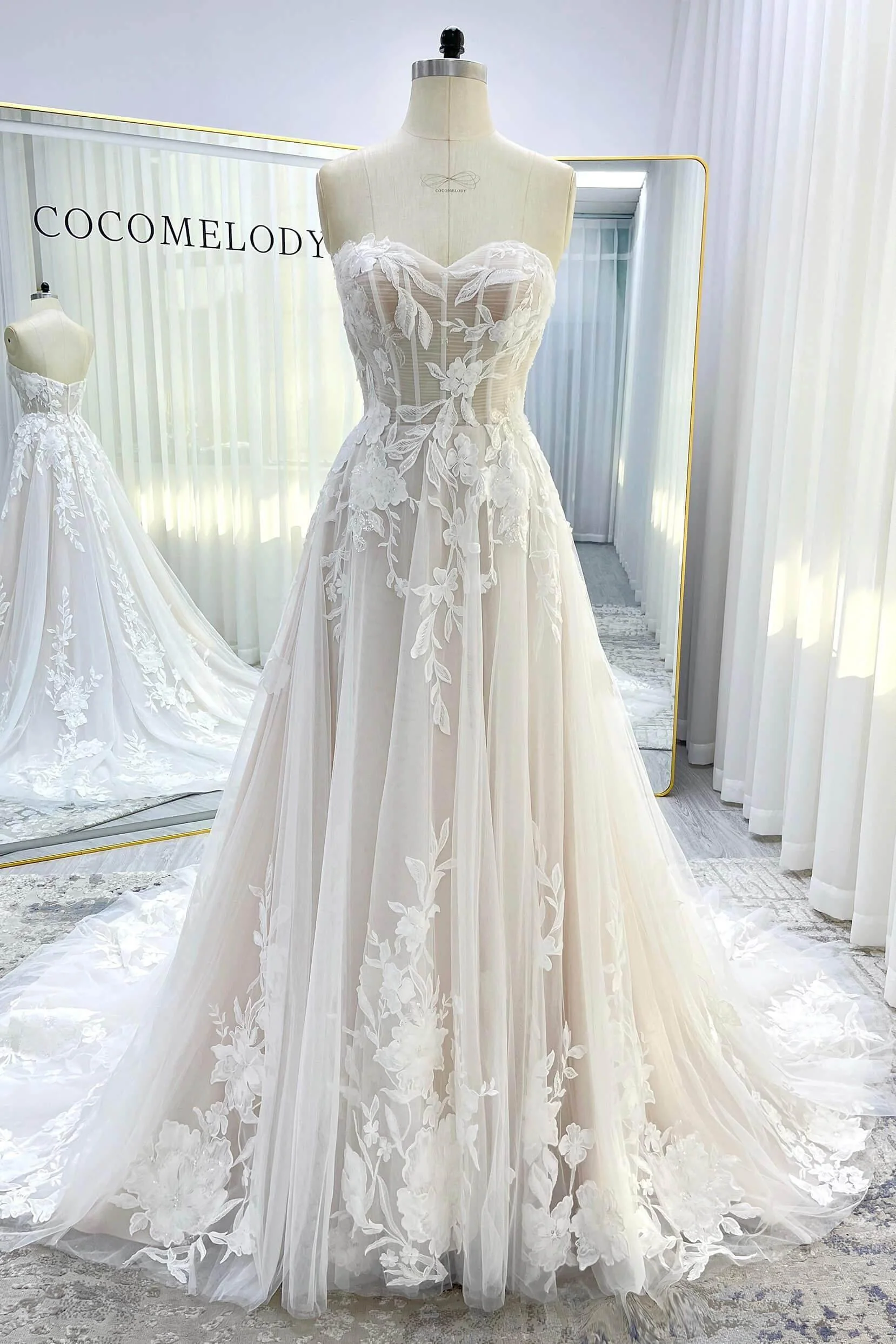 A-Line Court Train Lace Tulle Wedding Dress CW3539