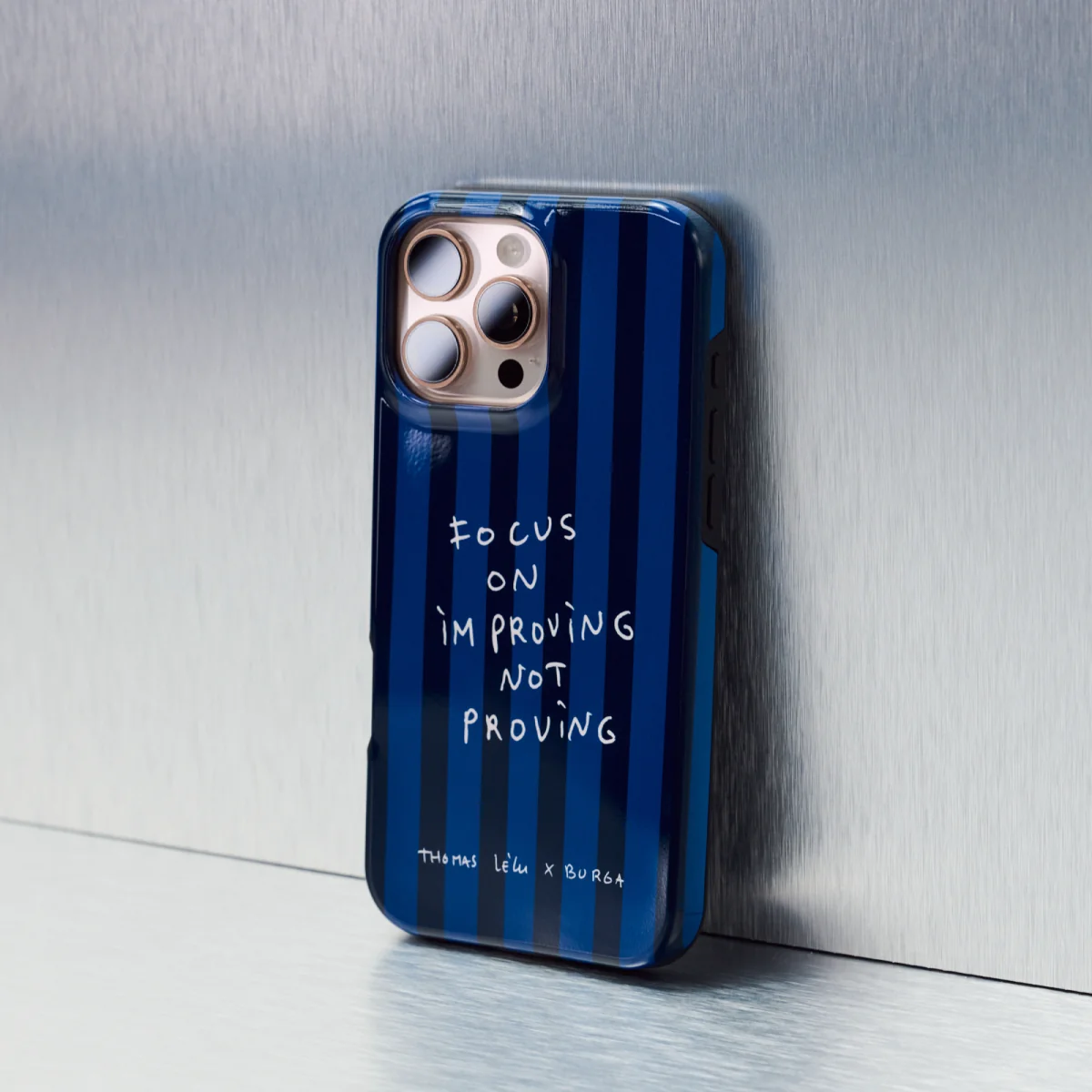 Focus On - iPhone 11 Pro Max ケース