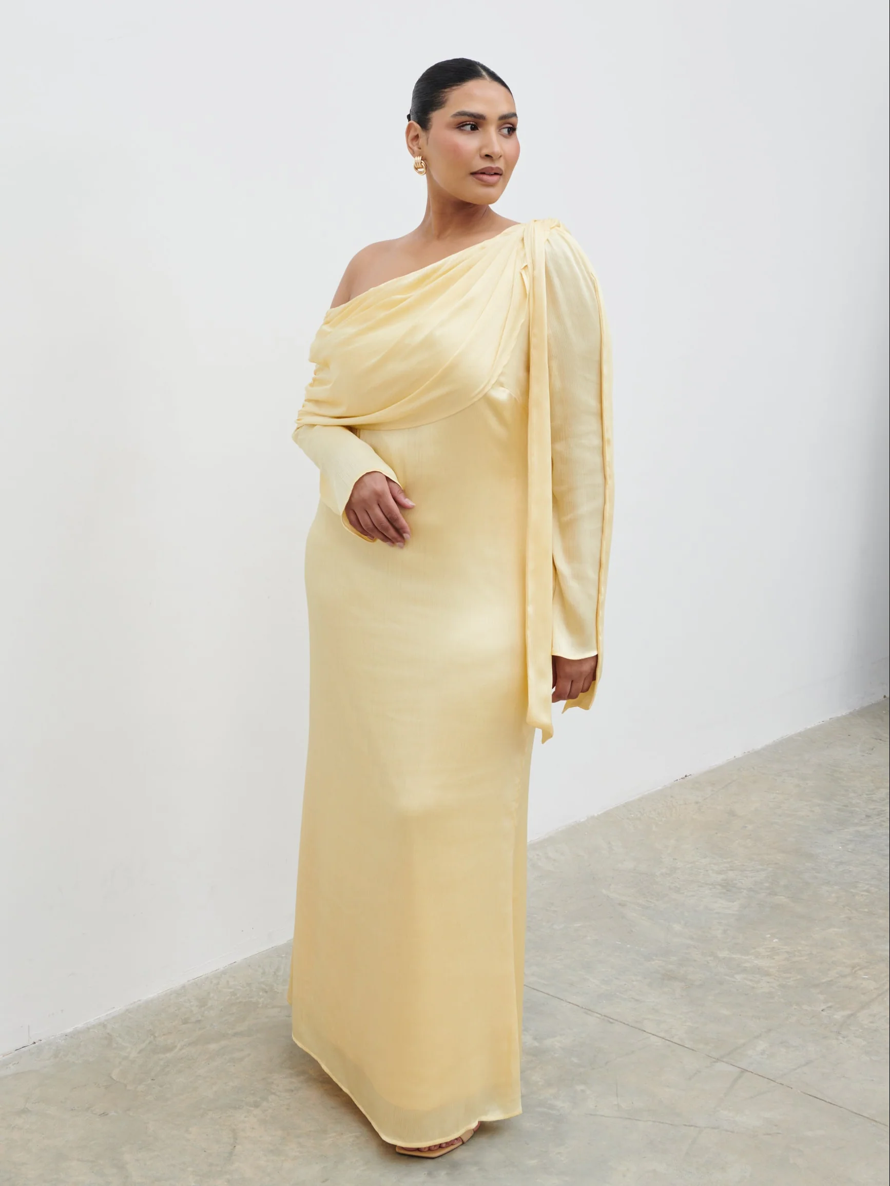 Neomie One Shoulder Tie Chiffon Maxi Dress Curve - Lemon
