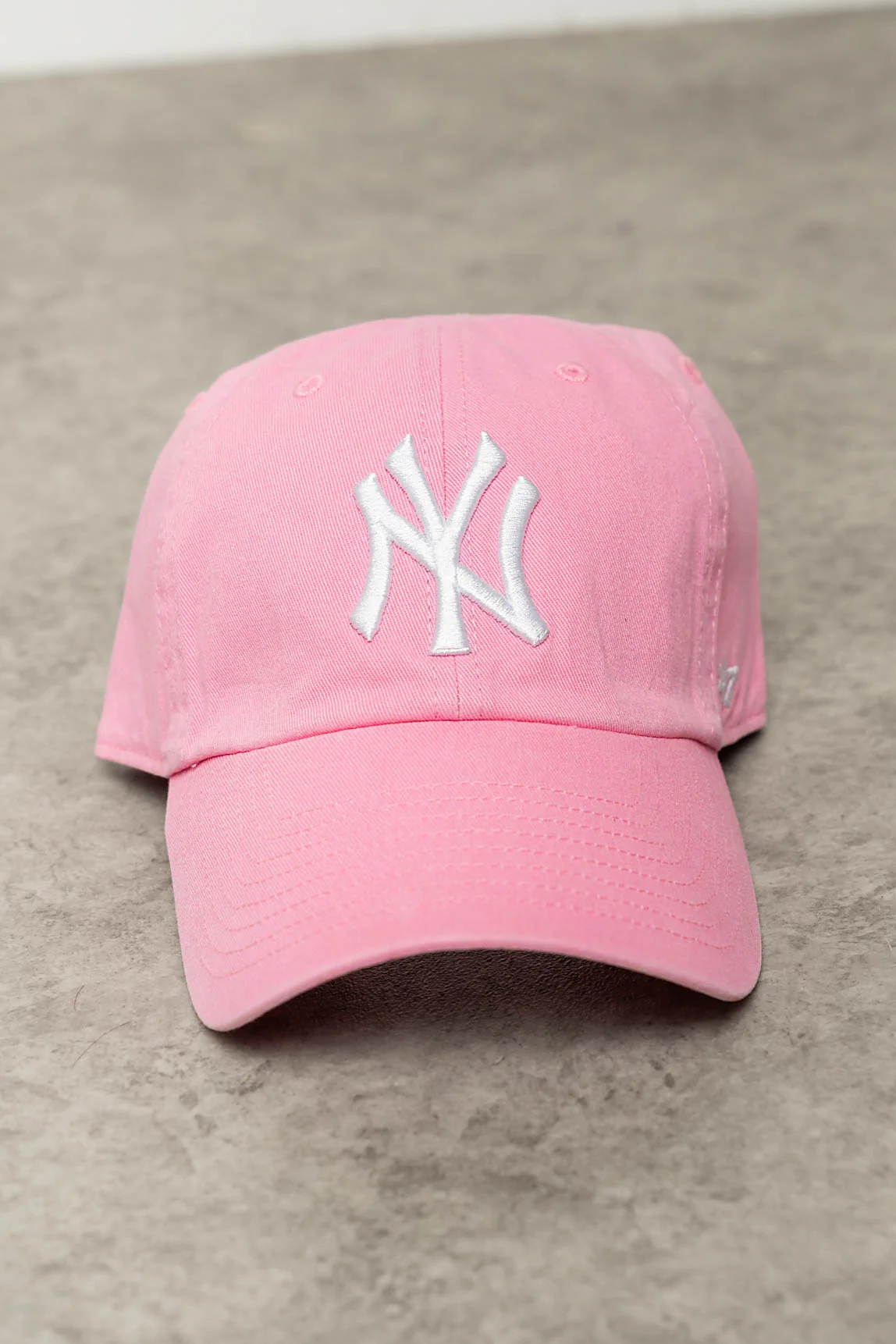 New York Yankees Baseball Cap in Rose