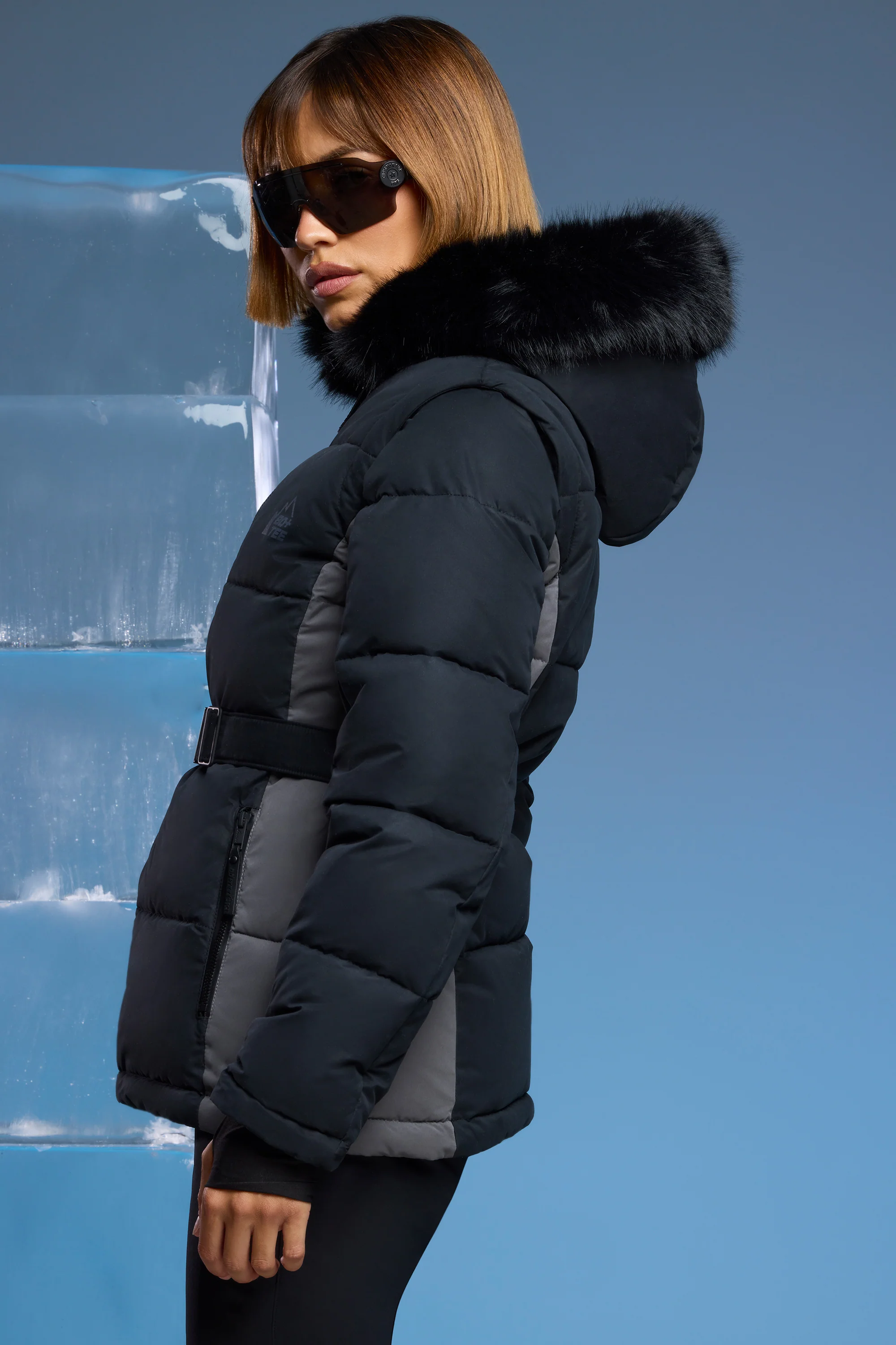 Ski Jacket with Detachable Sleeves in Black