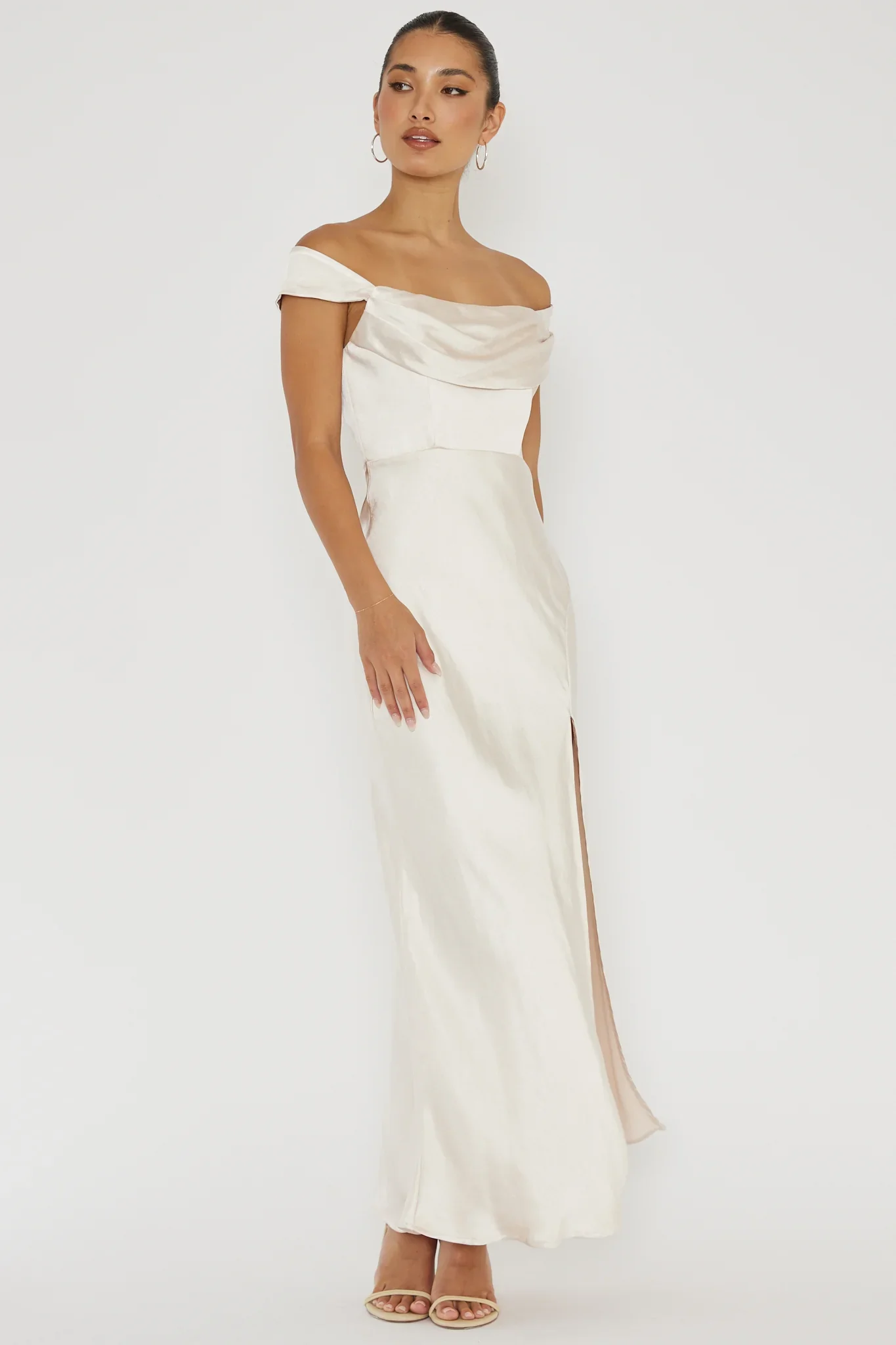 Lucinda Off-Shoulder V-Back Dress Champagne
